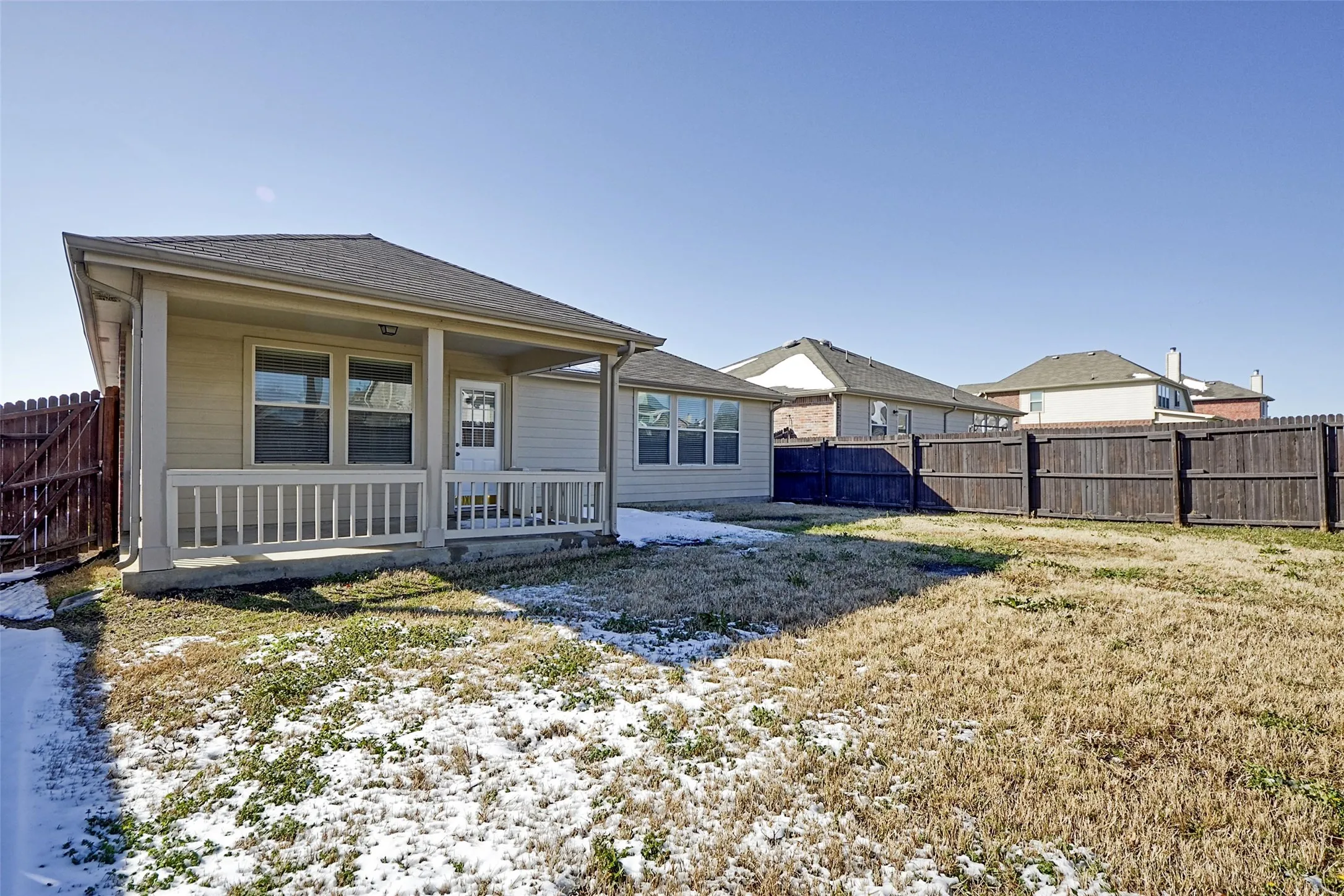 Single Family Residence For Rent in Denton County , 1008 Shearwater Avenue, Aubrey, Texas 76227, 3 Bedroom, 2 Bathroom, 2 Garage spaces, 1,467 Sqft, built in 2005, mls#21372468, Real Estate Agent in Aubrey, Homes For Rent in Denton county, Homes For Rent in Aubrey, Realtor in Aubrey Texas, Real Estate Brokerage Independent Realty Texas, Luminita Cordes Realtor