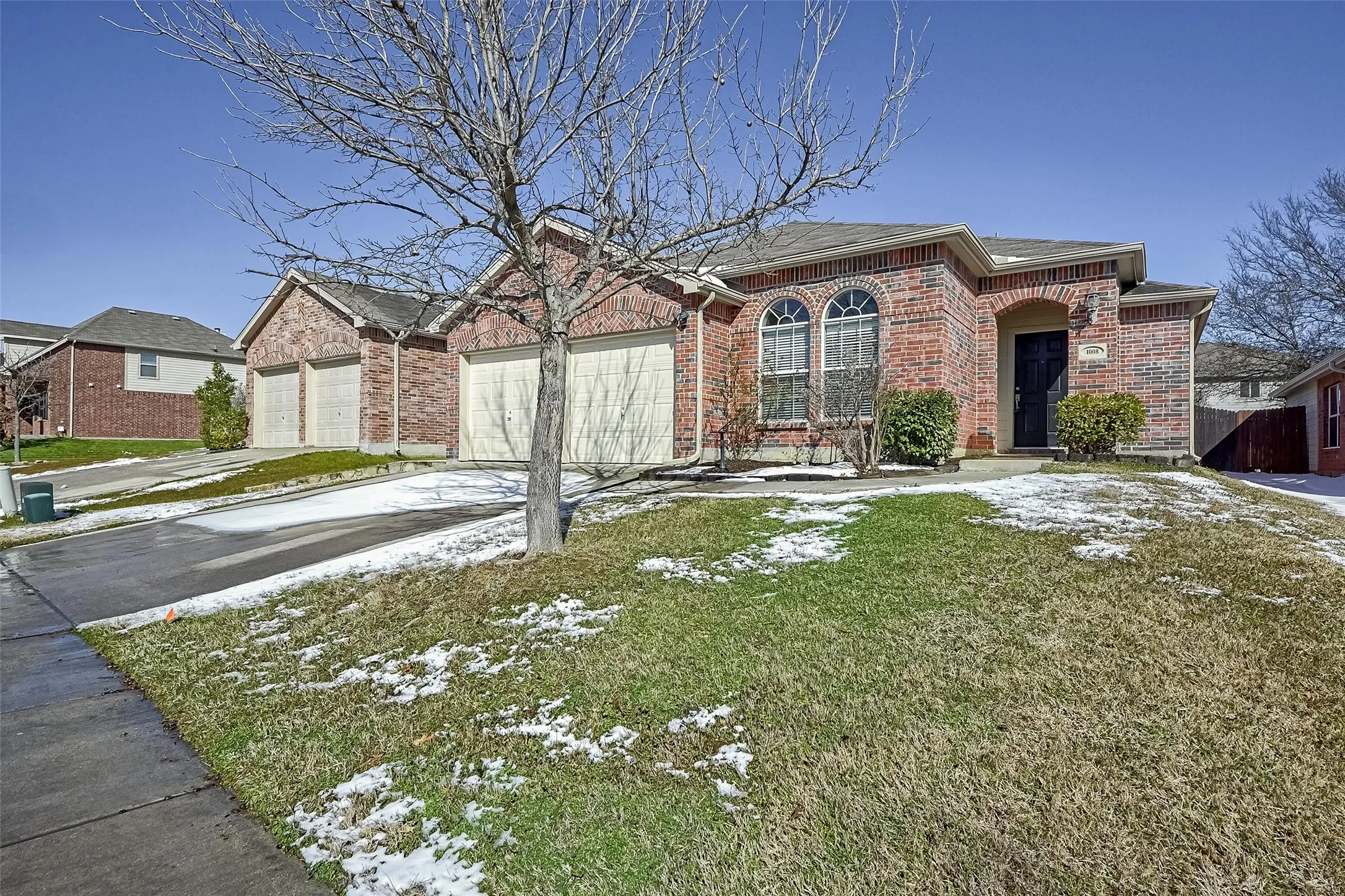 Single Family Residence For Rent in Denton County , 1008 Shearwater Avenue, Aubrey, Texas 76227, 3 Bedroom, 2 Bathroom, 2 Garage spaces, 1,467 Sqft, built in 2005, mls#21372468, Real Estate Agent in Aubrey, Homes For Rent in Denton county, Homes For Rent in Aubrey, Realtor in Aubrey Texas, Real Estate Brokerage Independent Realty Texas, Luminita Cordes Realtor