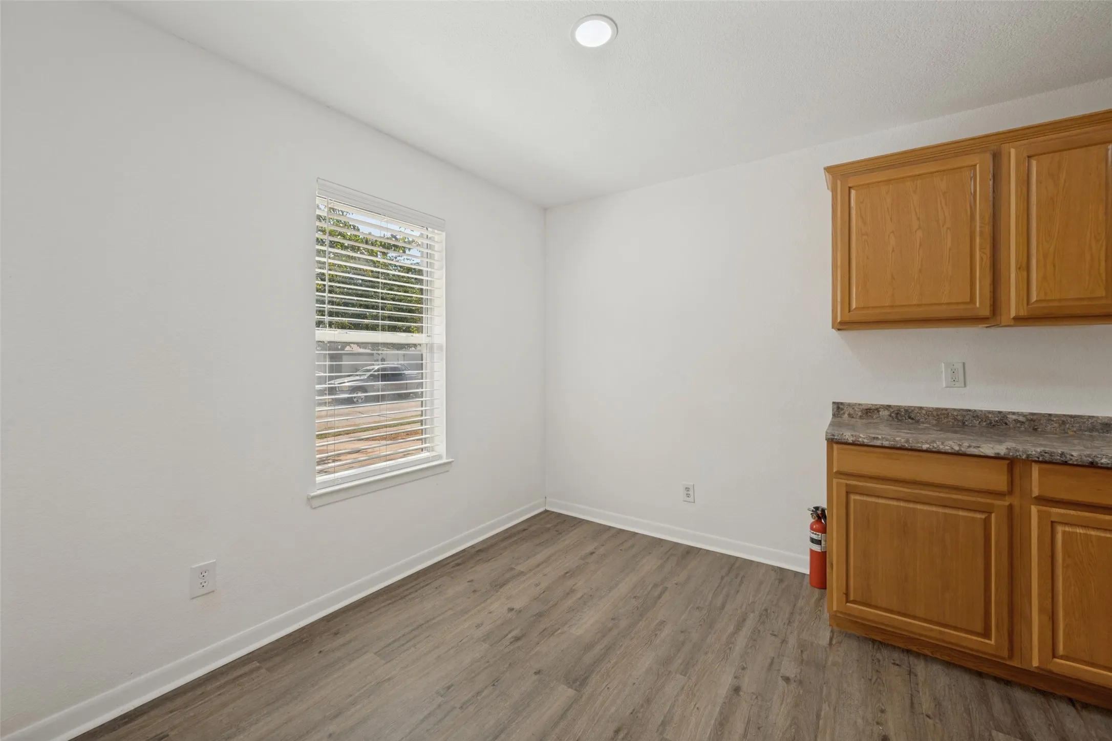 Single Family Residence For Sale in Tarrant County , 821 E Glendale St., Crowley, Texas 76036, 2 Bedroom, 1 Bathroom, 1 Garage spaces, 1,297 Sqft, built in 1970, mls#21372097, Real Estate Agent in Crowley, Homes For Sale in Tarrant county, Homes For Sale in Crowley, Realtor in Crowley Texas, Real Estate Brokerage Independent Realty Texas, Luminita Cordes Realtor