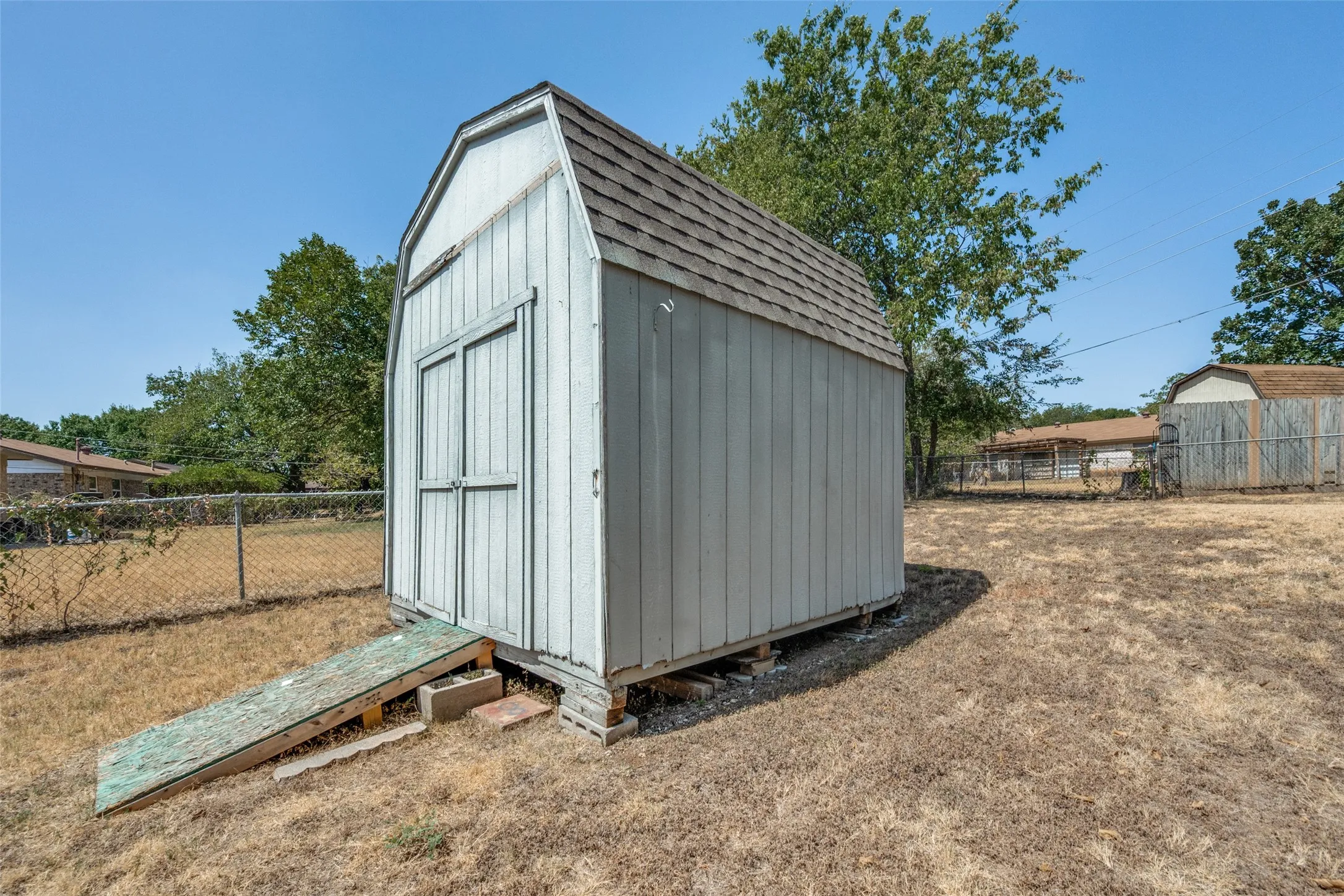 Single Family Residence For Sale in Tarrant County , 821 E Glendale St., Crowley, Texas 76036, 2 Bedroom, 1 Bathroom, 1 Garage spaces, 1,297 Sqft, built in 1970, mls#21372097, Real Estate Agent in Crowley, Homes For Sale in Tarrant county, Homes For Sale in Crowley, Realtor in Crowley Texas, Real Estate Brokerage Independent Realty Texas, Luminita Cordes Realtor