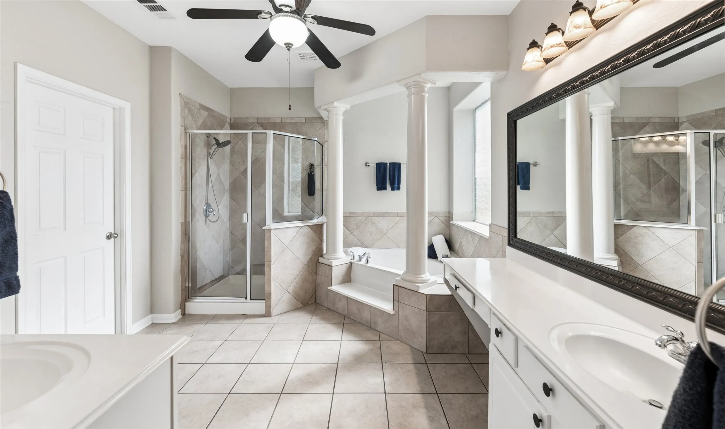 Single Family Residence For Rent in Tarrant County , 1301 Bramble Lane, Mansfield, Texas 76063, 4 Bedroom, 4 Bathroom, 3 Garage spaces, 3,884 Sqft, built in 2005, mls#21372451, Real Estate Agent in Mansfield, Homes For Rent in Tarrant county, Homes For Rent in Mansfield, Realtor in Mansfield Texas, Real Estate Brokerage Independent Realty Texas, Luminita Cordes Realtor