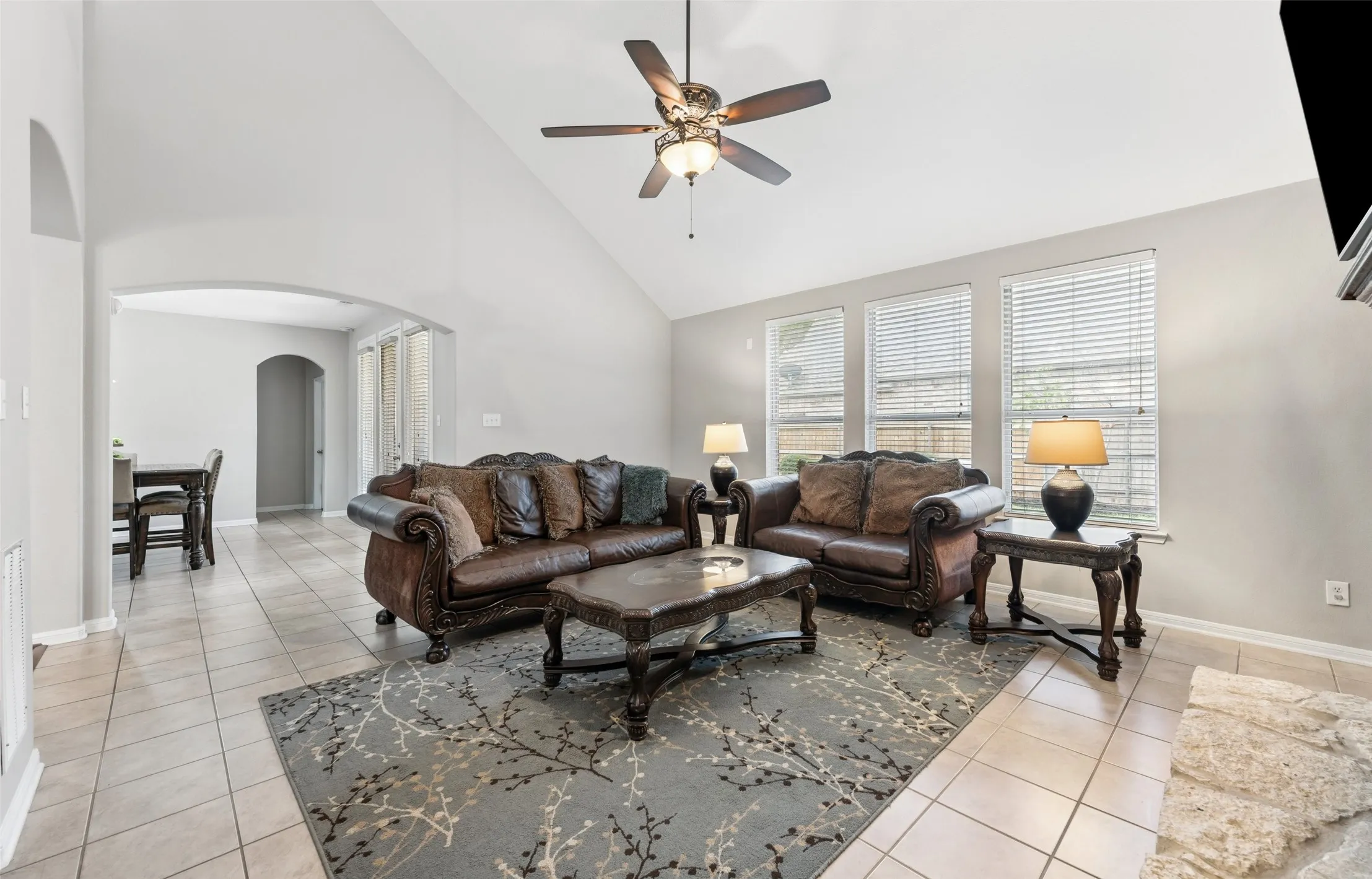 Single Family Residence For Rent in Tarrant County , 1301 Bramble Lane, Mansfield, Texas 76063, 4 Bedroom, 4 Bathroom, 3 Garage spaces, 3,884 Sqft, built in 2005, mls#21372451, Real Estate Agent in Mansfield, Homes For Rent in Tarrant county, Homes For Rent in Mansfield, Realtor in Mansfield Texas, Real Estate Brokerage Independent Realty Texas, Luminita Cordes Realtor