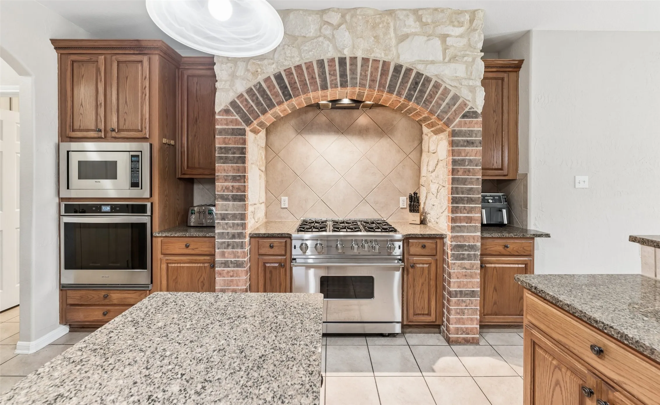 Single Family Residence For Rent in Tarrant County , 1301 Bramble Lane, Mansfield, Texas 76063, 4 Bedroom, 4 Bathroom, 3 Garage spaces, 3,884 Sqft, built in 2005, mls#21372451, Real Estate Agent in Mansfield, Homes For Rent in Tarrant county, Homes For Rent in Mansfield, Realtor in Mansfield Texas, Real Estate Brokerage Independent Realty Texas, Luminita Cordes Realtor