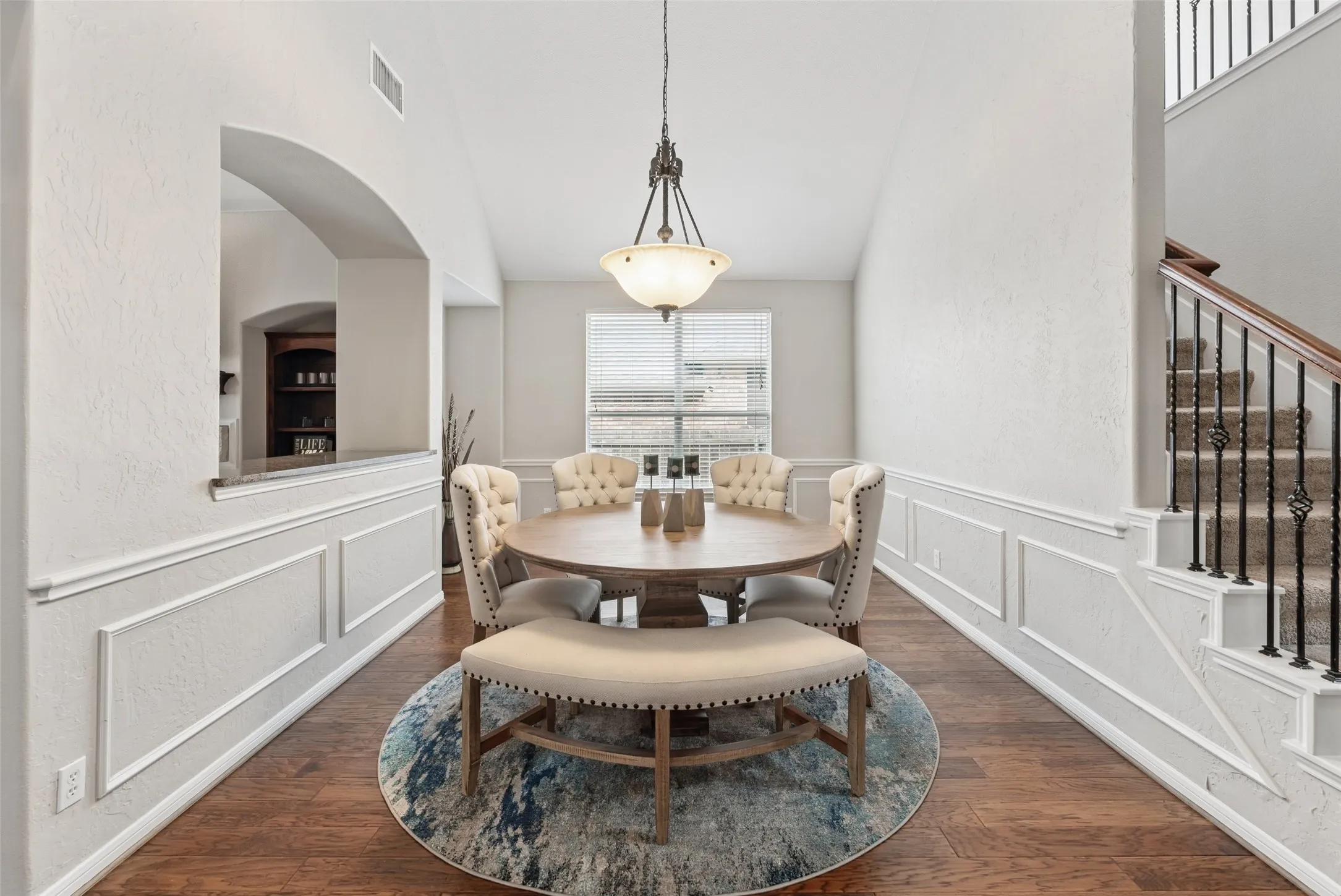 Single Family Residence For Rent in Tarrant County , 1301 Bramble Lane, Mansfield, Texas 76063, 4 Bedroom, 4 Bathroom, 3 Garage spaces, 3,884 Sqft, built in 2005, mls#21372451, Real Estate Agent in Mansfield, Homes For Rent in Tarrant county, Homes For Rent in Mansfield, Realtor in Mansfield Texas, Real Estate Brokerage Independent Realty Texas, Luminita Cordes Realtor