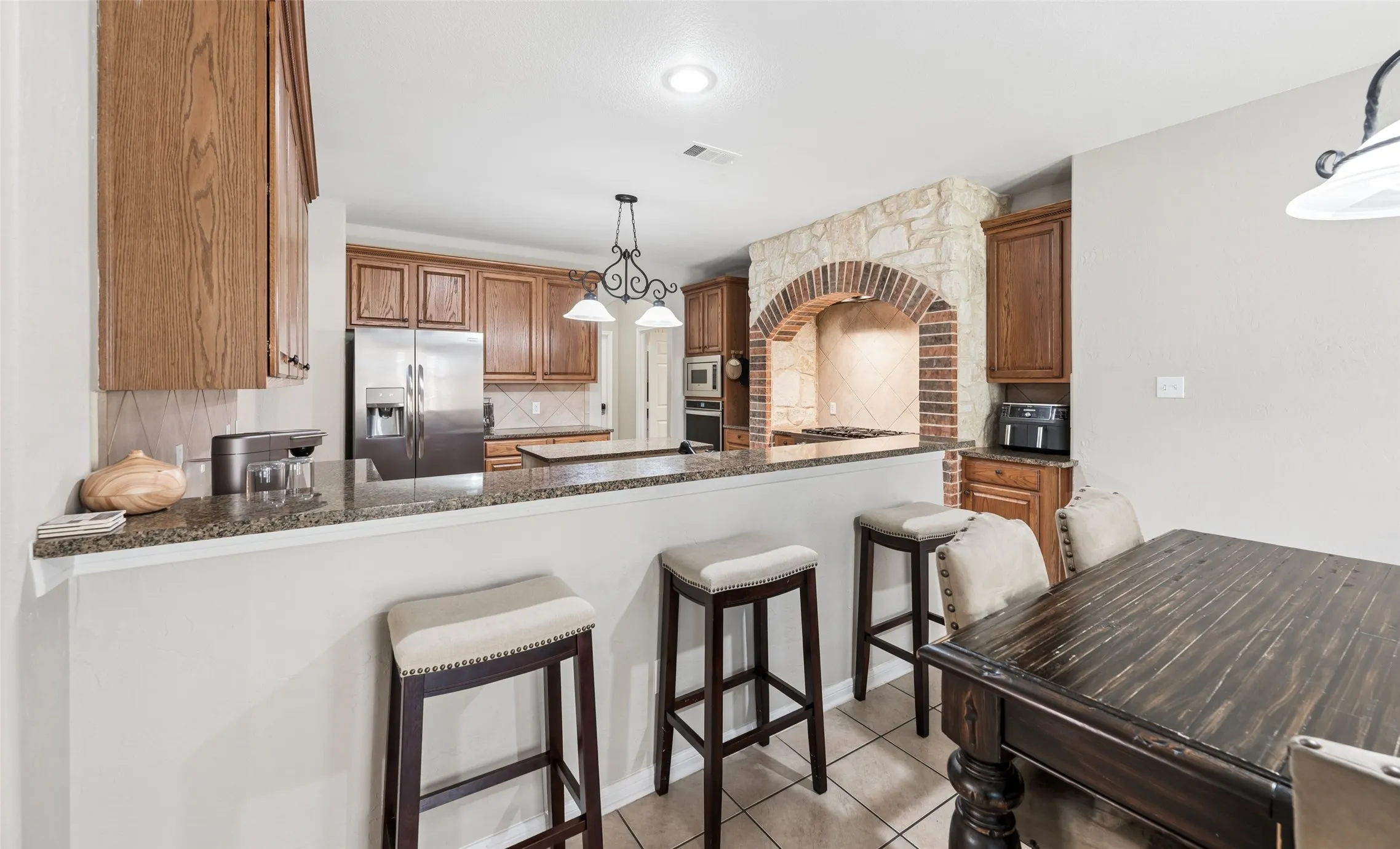 Single Family Residence For Rent in Tarrant County , 1301 Bramble Lane, Mansfield, Texas 76063, 4 Bedroom, 4 Bathroom, 3 Garage spaces, 3,884 Sqft, built in 2005, mls#21372451, Real Estate Agent in Mansfield, Homes For Rent in Tarrant county, Homes For Rent in Mansfield, Realtor in Mansfield Texas, Real Estate Brokerage Independent Realty Texas, Luminita Cordes Realtor