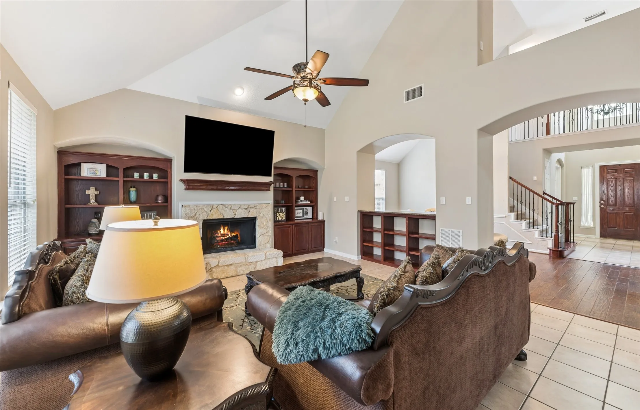 Single Family Residence For Rent in Tarrant County , 1301 Bramble Lane, Mansfield, Texas 76063, 4 Bedroom, 4 Bathroom, 3 Garage spaces, 3,884 Sqft, built in 2005, mls#21372451, Real Estate Agent in Mansfield, Homes For Rent in Tarrant county, Homes For Rent in Mansfield, Realtor in Mansfield Texas, Real Estate Brokerage Independent Realty Texas, Luminita Cordes Realtor