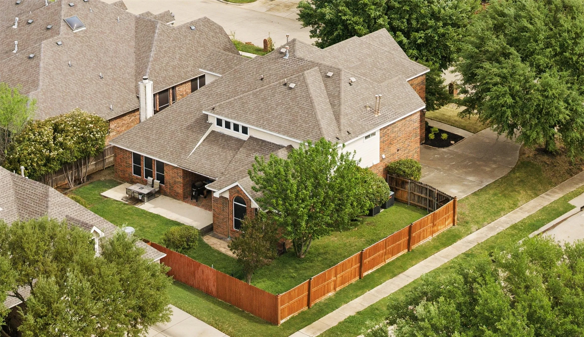 Single Family Residence For Rent in Tarrant County , 1301 Bramble Lane, Mansfield, Texas 76063, 4 Bedroom, 4 Bathroom, 3 Garage spaces, 3,884 Sqft, built in 2005, mls#21372451, Real Estate Agent in Mansfield, Homes For Rent in Tarrant county, Homes For Rent in Mansfield, Realtor in Mansfield Texas, Real Estate Brokerage Independent Realty Texas, Luminita Cordes Realtor