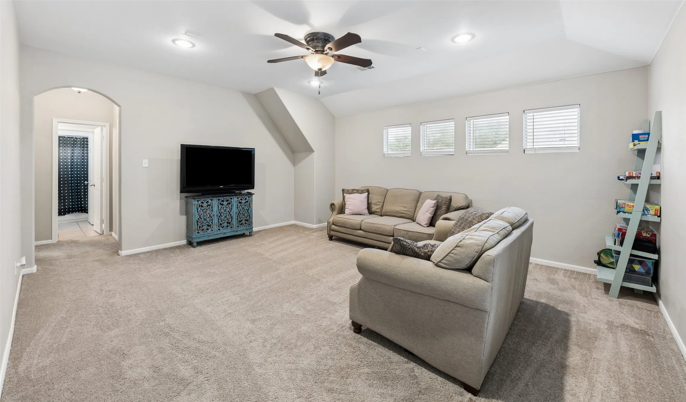 Single Family Residence For Rent in Tarrant County , 1301 Bramble Lane, Mansfield, Texas 76063, 4 Bedroom, 4 Bathroom, 3 Garage spaces, 3,884 Sqft, built in 2005, mls#21372451, Real Estate Agent in Mansfield, Homes For Rent in Tarrant county, Homes For Rent in Mansfield, Realtor in Mansfield Texas, Real Estate Brokerage Independent Realty Texas, Luminita Cordes Realtor