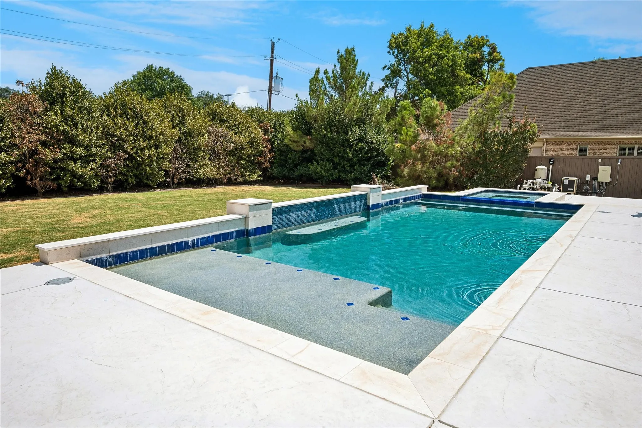 Single Family Residence For Sale in Dallas County , 14010 Carillon Drive, Dallas, Texas 75240, 4 Bedroom, 3 Bathroom, 2 Garage spaces, 3,622 Sqft, built in 1960, mls#21371923, Real Estate Agent in Dallas, Homes For Sale in Dallas county, Homes For Sale in Dallas, Realtor in Dallas Texas, Real Estate Brokerage Independent Realty Texas, Luminita Cordes Realtor