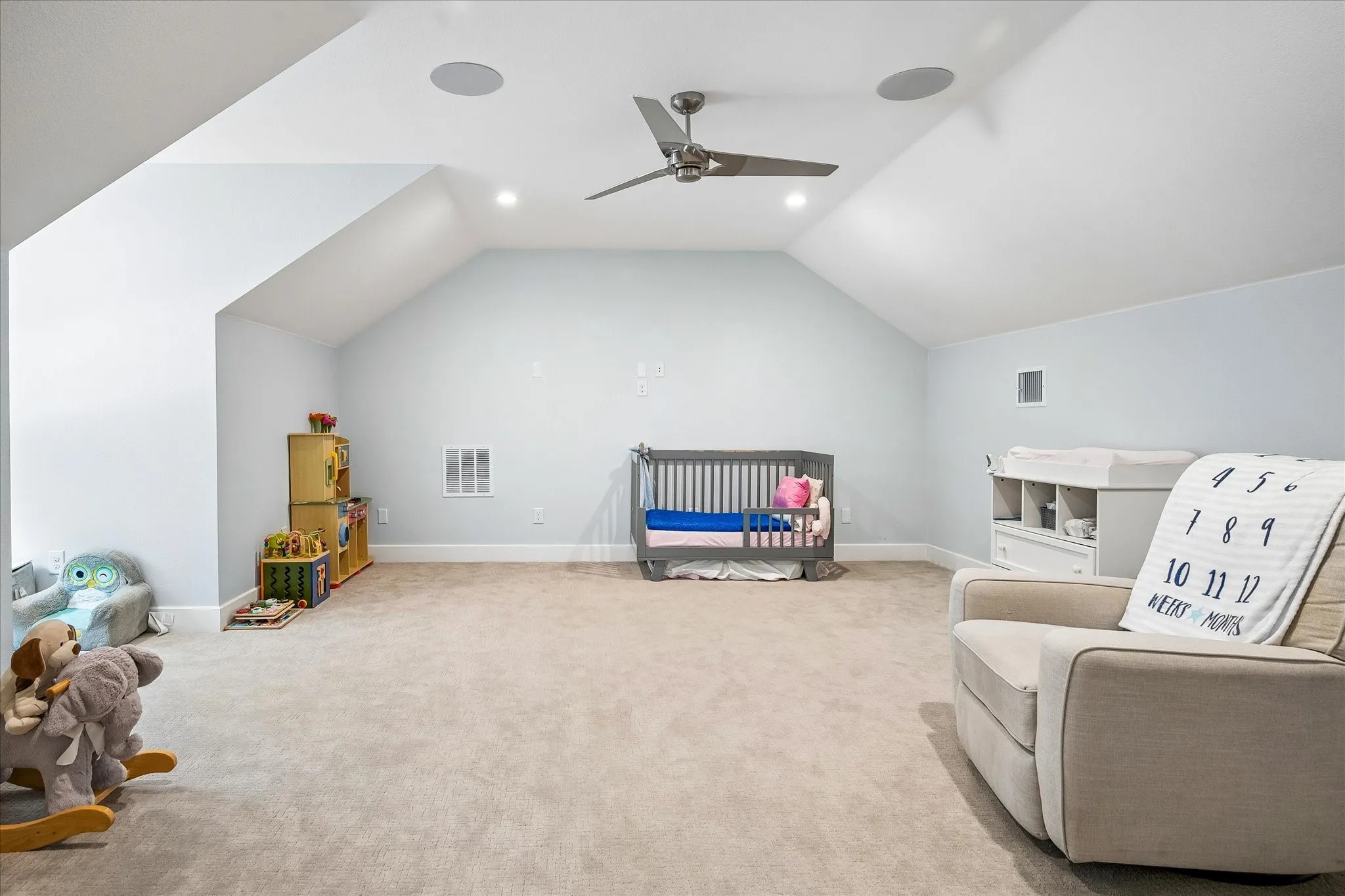 Single Family Residence For Sale in Dallas County , 14010 Carillon Drive, Dallas, Texas 75240, 4 Bedroom, 3 Bathroom, 2 Garage spaces, 3,622 Sqft, built in 1960, mls#21371923, Real Estate Agent in Dallas, Homes For Sale in Dallas county, Homes For Sale in Dallas, Realtor in Dallas Texas, Real Estate Brokerage Independent Realty Texas, Luminita Cordes Realtor