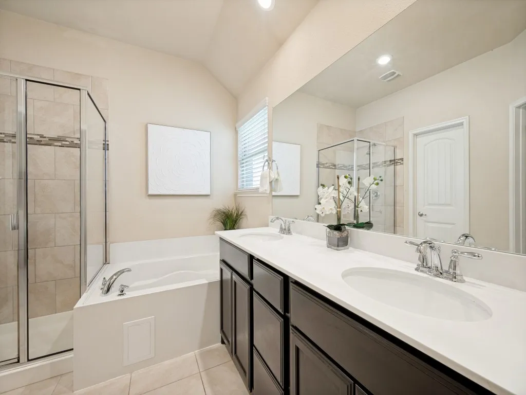 Single Family Residence For Sale in Collin County , 10104 Long Branch Drive, Mc Kinney, Texas 75071, 3 Bedroom, 3 Bathroom, 2 Garage spaces, 2,022 Sqft, built in 2017, mls#21358678, Real Estate Agent in Mc Kinney, Homes For Sale in Collin county, Homes For Sale in Mc Kinney, Realtor in Mc Kinney Texas, Real Estate Brokerage Independent Realty Texas, Luminita Cordes Realtor