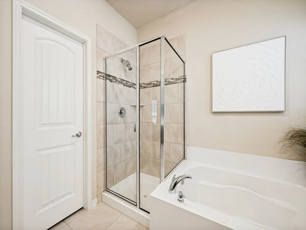 Single Family Residence For Sale in Collin County , 10104 Long Branch Drive, Mc Kinney, Texas 75071, 3 Bedroom, 3 Bathroom, 2 Garage spaces, 2,022 Sqft, built in 2017, mls#21358678, Real Estate Agent in Mc Kinney, Homes For Sale in Collin county, Homes For Sale in Mc Kinney, Realtor in Mc Kinney Texas, Real Estate Brokerage Independent Realty Texas, Luminita Cordes Realtor