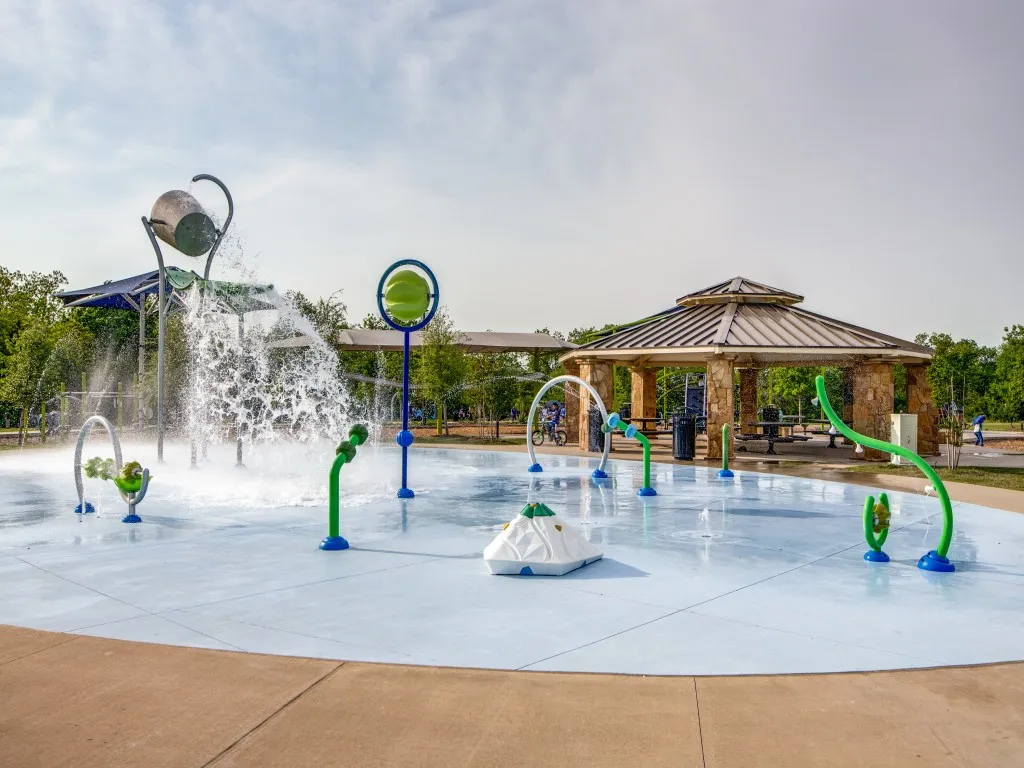Single Family Residence For Sale in Collin County , 10104 Long Branch Drive, Mc Kinney, Texas 75071, 3 Bedroom, 3 Bathroom, 2 Garage spaces, 2,022 Sqft, built in 2017, mls#21358678, Real Estate Agent in Mc Kinney, Homes For Sale in Collin county, Homes For Sale in Mc Kinney, Realtor in Mc Kinney Texas, Real Estate Brokerage Independent Realty Texas, Luminita Cordes Realtor