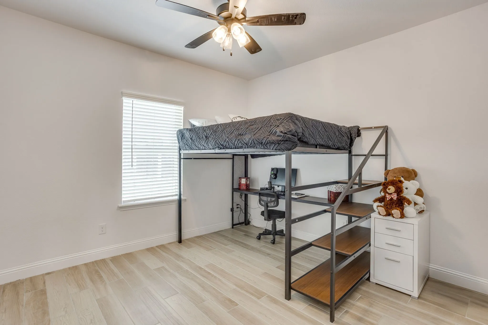 Single Family Residence For Sale in Parker County , 139 Oak Meadow Lane, Weatherford, Texas 76085, 4 Bedroom, 2 Bathroom, 2 Garage spaces, 2,205 Sqft, built in 2024, mls#21371128, Real Estate Agent in Weatherford, Homes For Sale in Parker county, Homes For Sale in Weatherford, Realtor in Weatherford Texas, Real Estate Brokerage Independent Realty Texas, Luminita Cordes Realtor