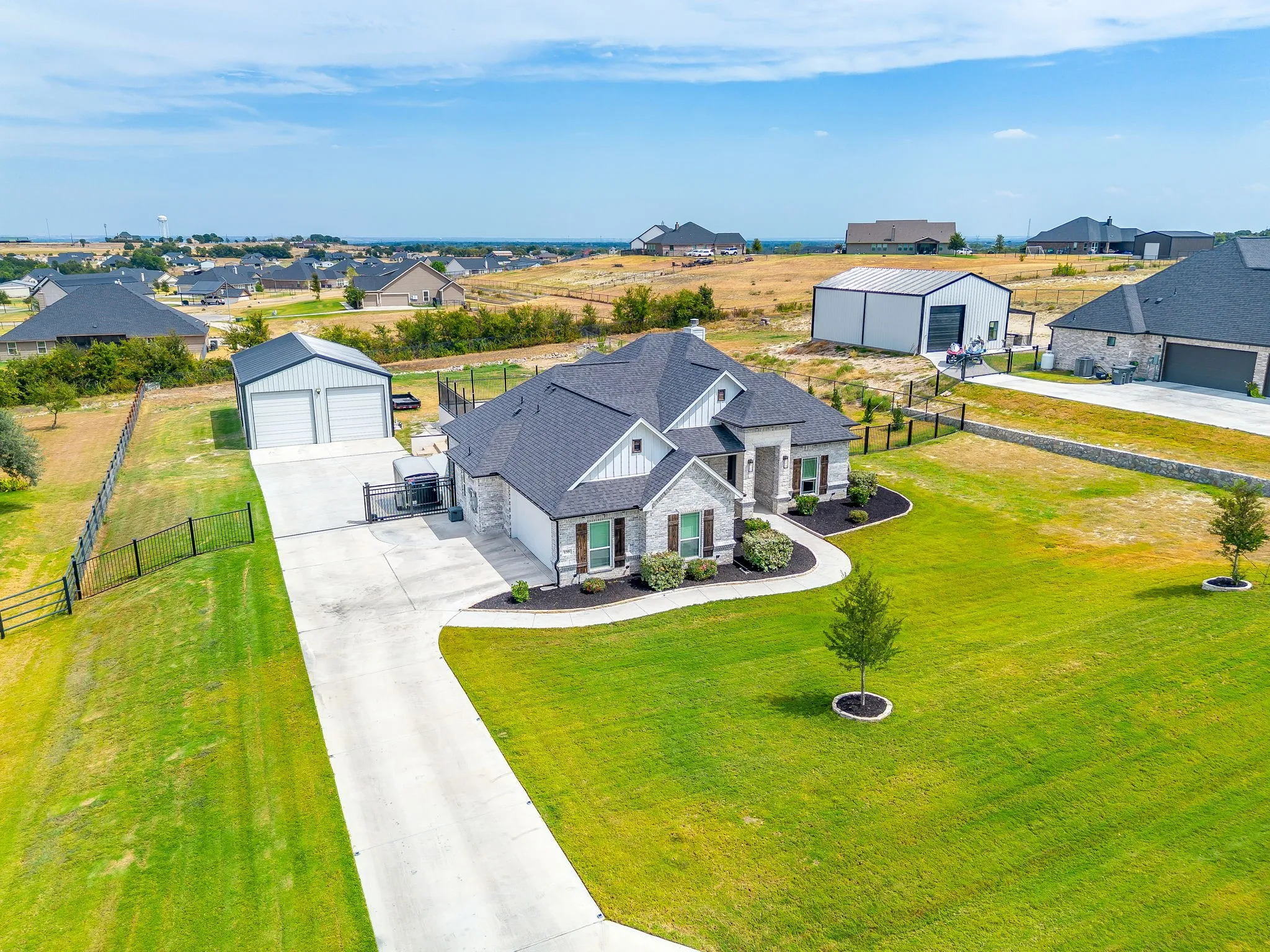 Single Family Residence For Sale in Parker County , 139 Oak Meadow Lane, Weatherford, Texas 76085, 4 Bedroom, 2 Bathroom, 2 Garage spaces, 2,205 Sqft, built in 2024, mls#21371128, Real Estate Agent in Weatherford, Homes For Sale in Parker county, Homes For Sale in Weatherford, Realtor in Weatherford Texas, Real Estate Brokerage Independent Realty Texas, Luminita Cordes Realtor