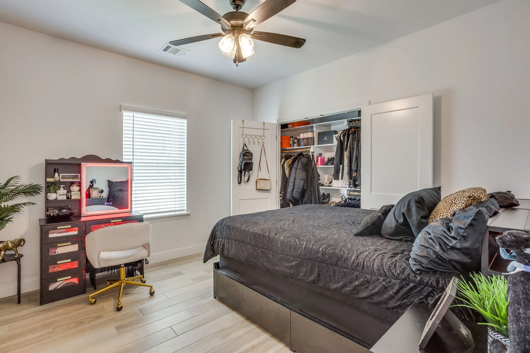 Single Family Residence For Sale in Parker County , 139 Oak Meadow Lane, Weatherford, Texas 76085, 4 Bedroom, 2 Bathroom, 2 Garage spaces, 2,205 Sqft, built in 2024, mls#21371128, Real Estate Agent in Weatherford, Homes For Sale in Parker county, Homes For Sale in Weatherford, Realtor in Weatherford Texas, Real Estate Brokerage Independent Realty Texas, Luminita Cordes Realtor
