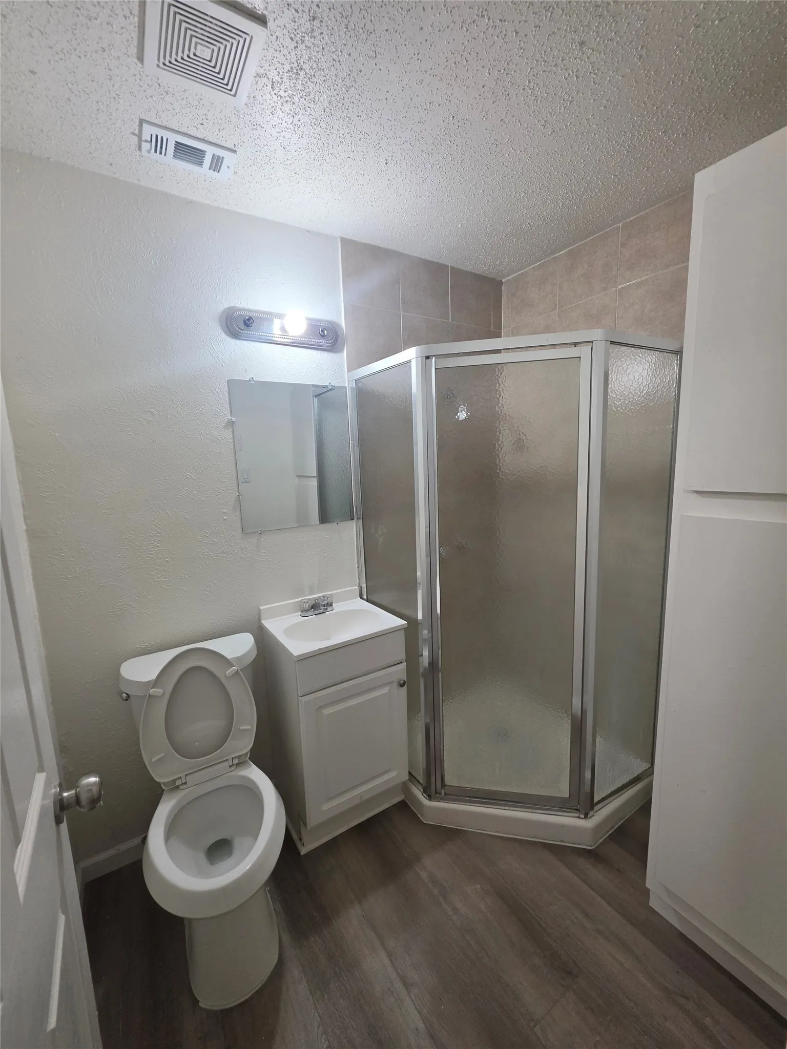 Single Family Residence For Rent in Dallas County , 7334 Ridge Park Lane, Dallas, Texas 75232, 4 Bedroom, 2 Bathroom, 2 Garage spaces, 1,460 Sqft, built in 1975, mls#21372490, Real Estate Agent in Dallas, Homes For Rent in Dallas county, Homes For Rent in Dallas, Realtor in Dallas Texas, Real Estate Brokerage Independent Realty Texas, Luminita Cordes Realtor