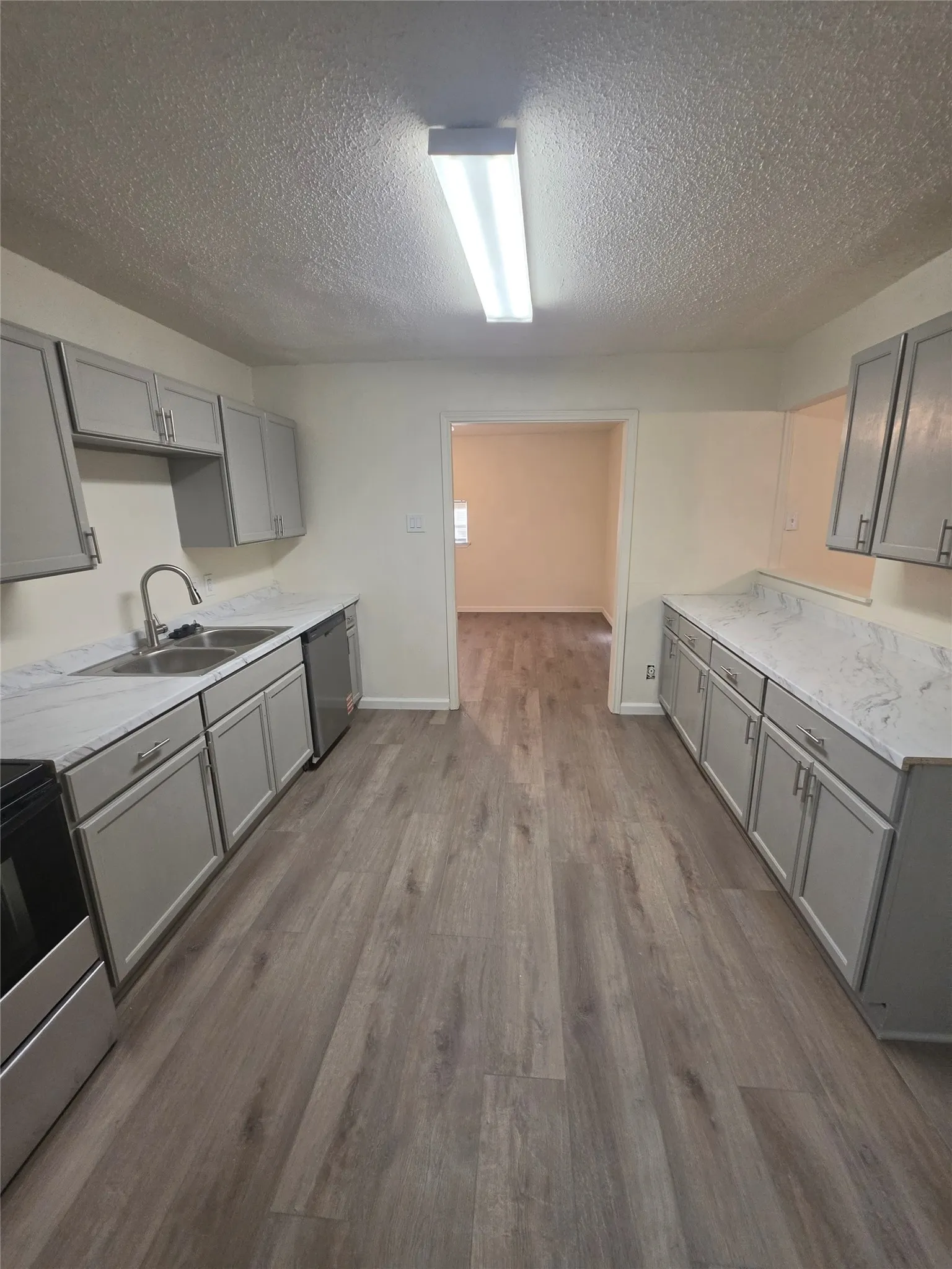 Single Family Residence For Rent in Dallas County , 7334 Ridge Park Lane, Dallas, Texas 75232, 4 Bedroom, 2 Bathroom, 2 Garage spaces, 1,460 Sqft, built in 1975, mls#21372490, Real Estate Agent in Dallas, Homes For Rent in Dallas county, Homes For Rent in Dallas, Realtor in Dallas Texas, Real Estate Brokerage Independent Realty Texas, Luminita Cordes Realtor