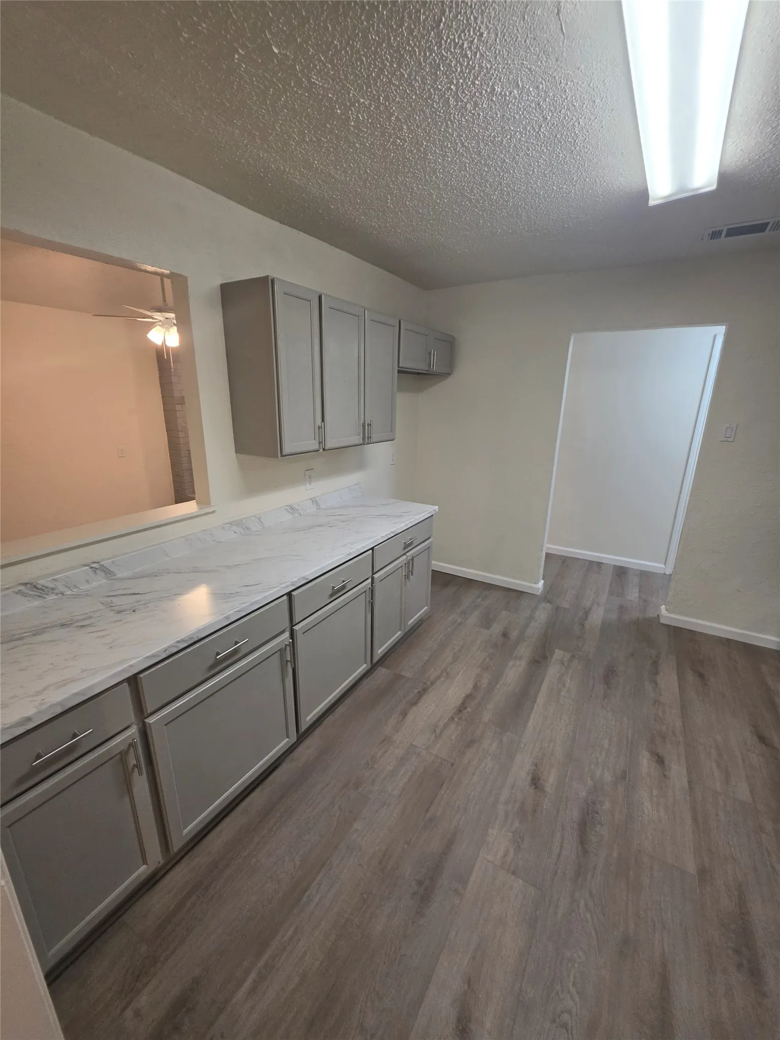 Single Family Residence For Rent in Dallas County , 7334 Ridge Park Lane, Dallas, Texas 75232, 4 Bedroom, 2 Bathroom, 2 Garage spaces, 1,460 Sqft, built in 1975, mls#21372490, Real Estate Agent in Dallas, Homes For Rent in Dallas county, Homes For Rent in Dallas, Realtor in Dallas Texas, Real Estate Brokerage Independent Realty Texas, Luminita Cordes Realtor