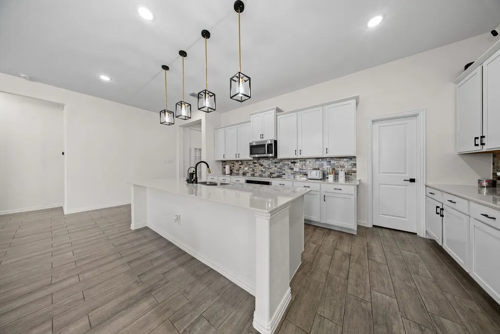 Single Family Residence For Sale in Collin County , 212 Cherryvale Lane, Princeton, Texas 75407, 4 Bedroom, 3 Bathroom, 2 Garage spaces, 2,386 Sqft, built in 2024, mls#21367679, Real Estate Agent in Princeton, Homes For Sale in Collin county, Homes For Sale in Princeton, Realtor in Princeton Texas, Real Estate Brokerage Independent Realty Texas, Luminita Cordes Realtor
