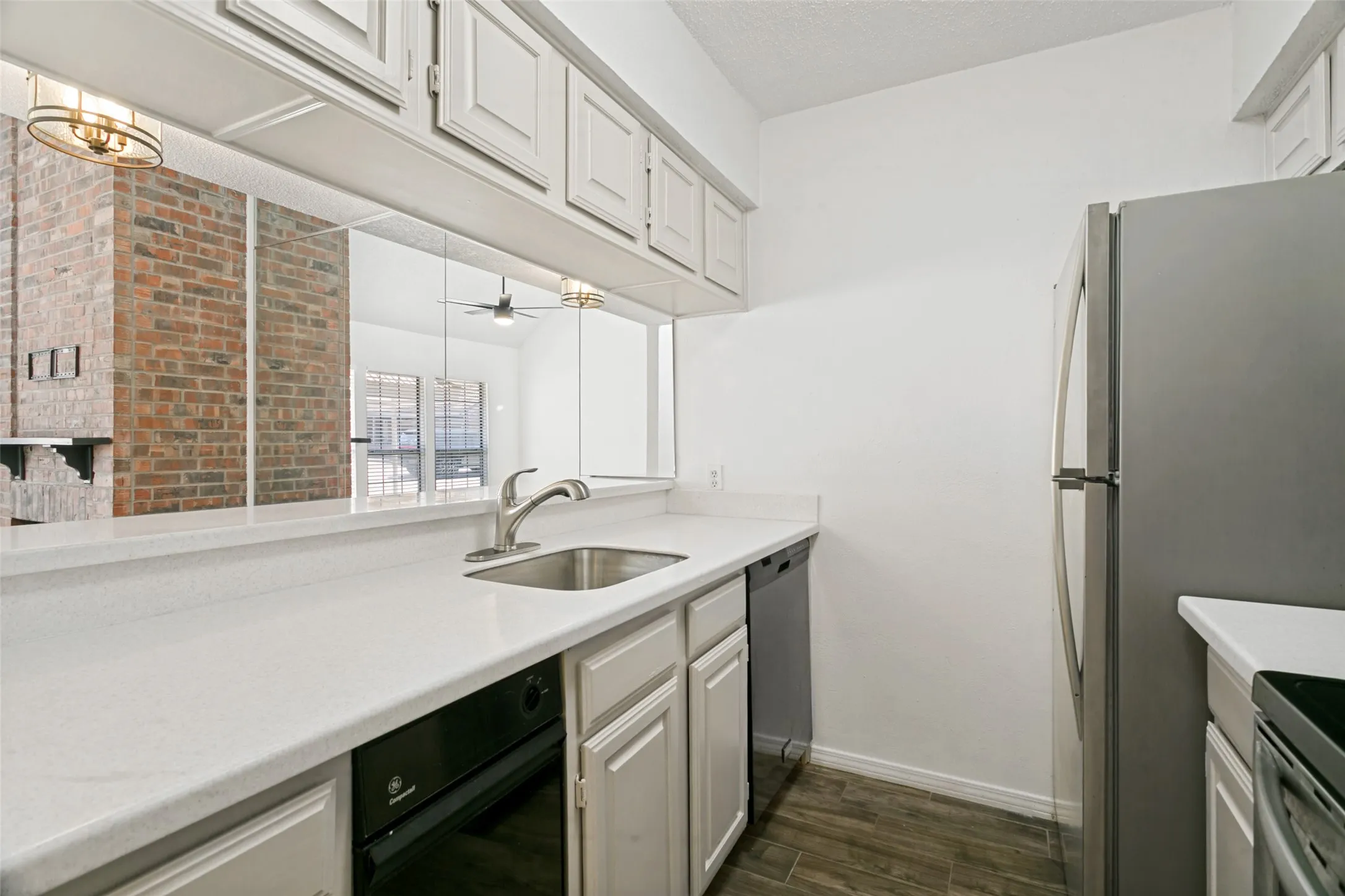 Condominium For Sale in Collin County , 18240 Midway Road 901, Dallas, Texas 75287, 1 Bedroom, 2 Bathroom, Garage spaces, 871 Sqft, built in 1982, mls#21372099, Real Estate Agent in Dallas, Homes For Sale in Collin county, Homes For Sale in Dallas, Realtor in Dallas Texas, Real Estate Brokerage Independent Realty Texas, Luminita Cordes Realtor