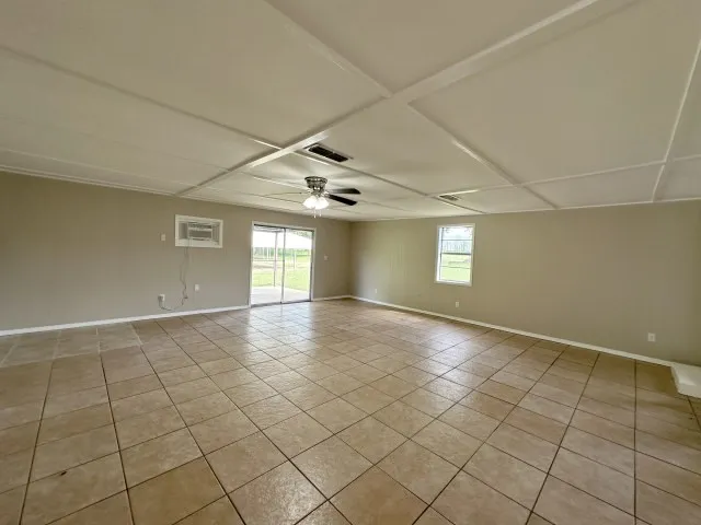Single Family Residence For Sale in Cass County , 854 County Road 4228, Atlanta, Texas 75551, 2 Bedroom, 2 Bathroom, Garage spaces, 1,440 Sqft, built in 1965, mls#21372478, Real Estate Agent in Atlanta, Homes For Sale in Cass county, Homes For Sale in Atlanta, Realtor in Atlanta Texas, Real Estate Brokerage Independent Realty Texas, Luminita Cordes Realtor