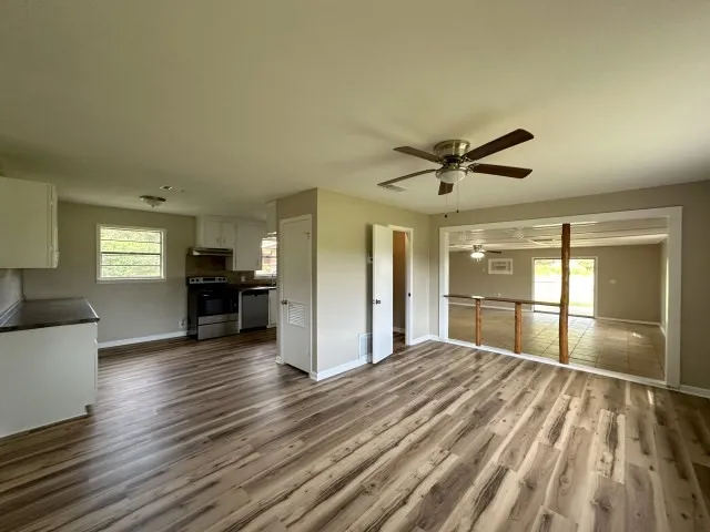 Single Family Residence For Sale in Cass County , 854 County Road 4228, Atlanta, Texas 75551, 2 Bedroom, 2 Bathroom, Garage spaces, 1,440 Sqft, built in 1965, mls#21372478, Real Estate Agent in Atlanta, Homes For Sale in Cass county, Homes For Sale in Atlanta, Realtor in Atlanta Texas, Real Estate Brokerage Independent Realty Texas, Luminita Cordes Realtor