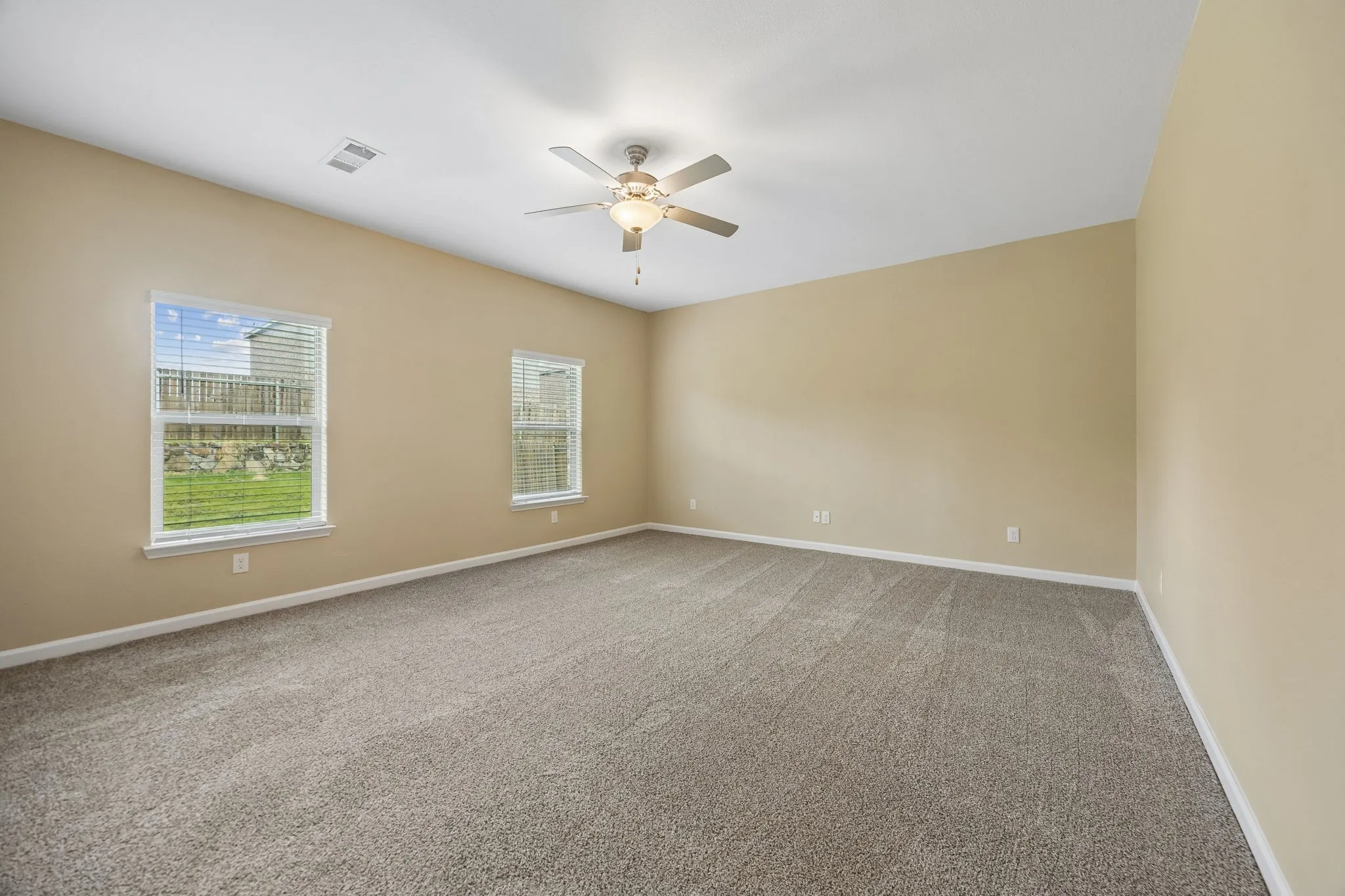 Single Family Residence For Rent in Collin County , 274 Moonstone Way, Princeton, Texas 75407, 4 Bedroom, 3 Bathroom, 2 Garage spaces, 2,292 Sqft, built in 2021, mls#21372493, Real Estate Agent in Princeton, Homes For Rent in Collin county, Homes For Rent in Princeton, Realtor in Princeton Texas, Real Estate Brokerage Independent Realty Texas, Luminita Cordes Realtor