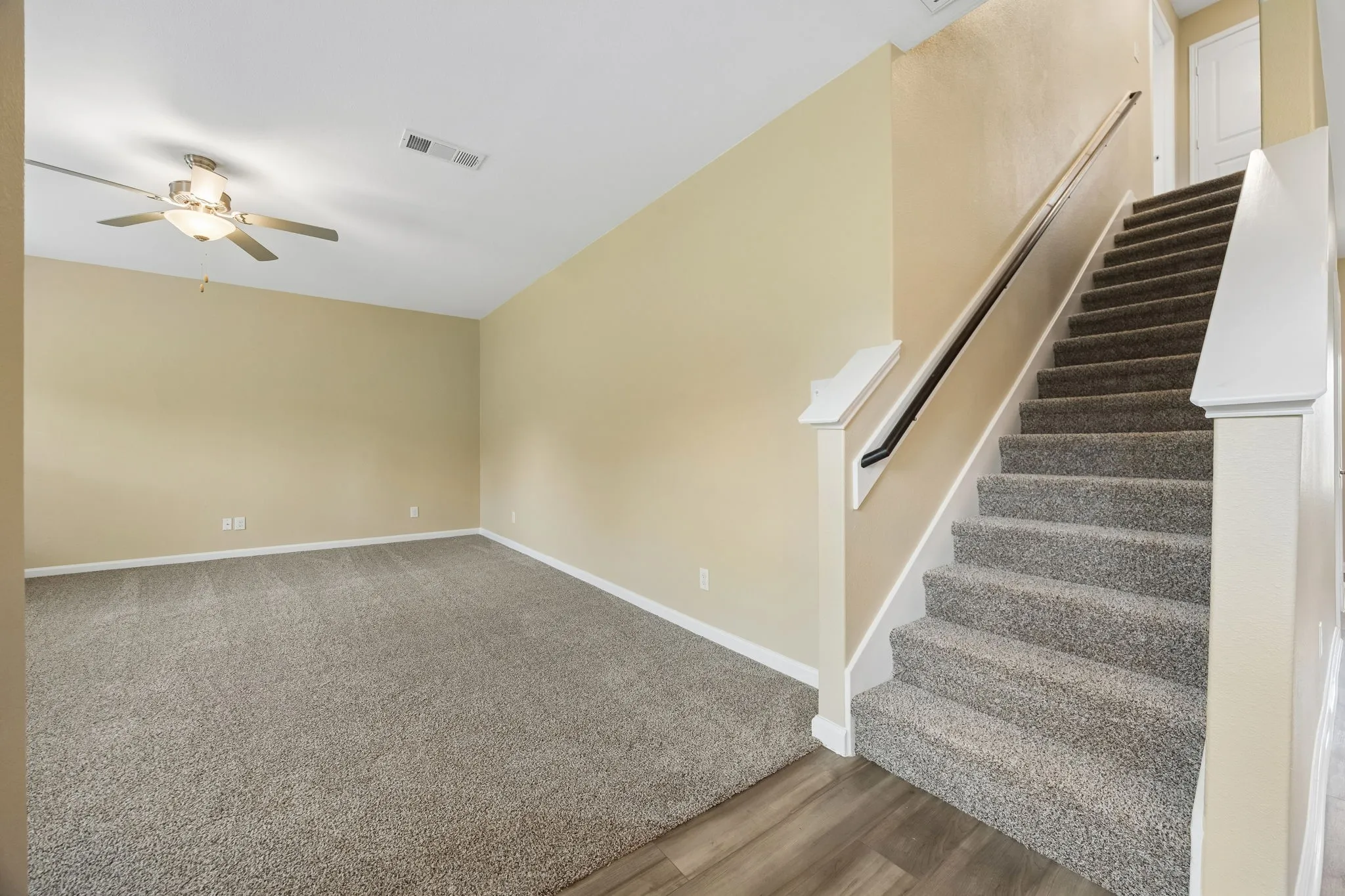 Single Family Residence For Rent in Collin County , 274 Moonstone Way, Princeton, Texas 75407, 4 Bedroom, 3 Bathroom, 2 Garage spaces, 2,292 Sqft, built in 2021, mls#21372493, Real Estate Agent in Princeton, Homes For Rent in Collin county, Homes For Rent in Princeton, Realtor in Princeton Texas, Real Estate Brokerage Independent Realty Texas, Luminita Cordes Realtor