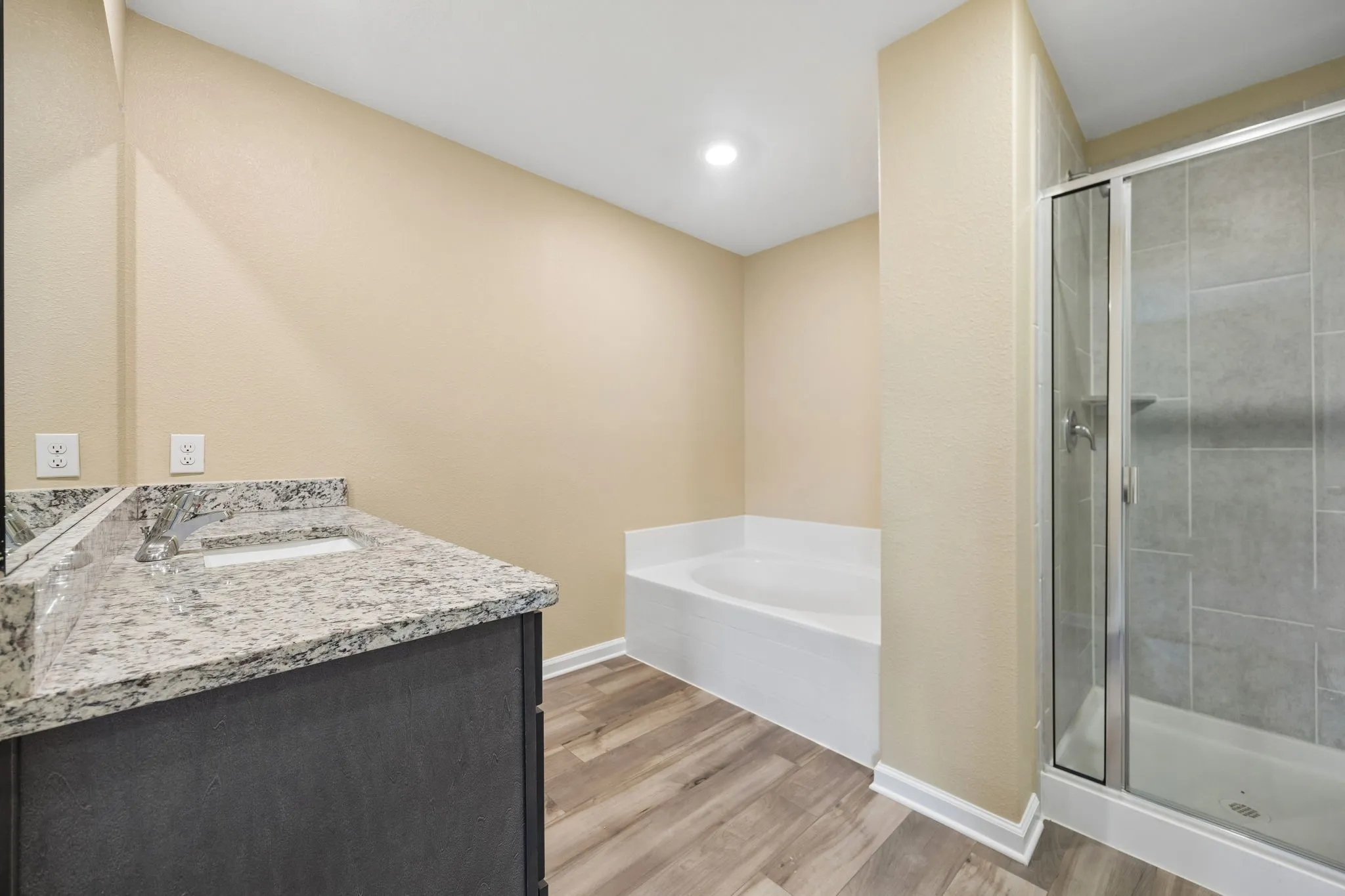 Single Family Residence For Rent in Collin County , 274 Moonstone Way, Princeton, Texas 75407, 4 Bedroom, 3 Bathroom, 2 Garage spaces, 2,292 Sqft, built in 2021, mls#21372493, Real Estate Agent in Princeton, Homes For Rent in Collin county, Homes For Rent in Princeton, Realtor in Princeton Texas, Real Estate Brokerage Independent Realty Texas, Luminita Cordes Realtor