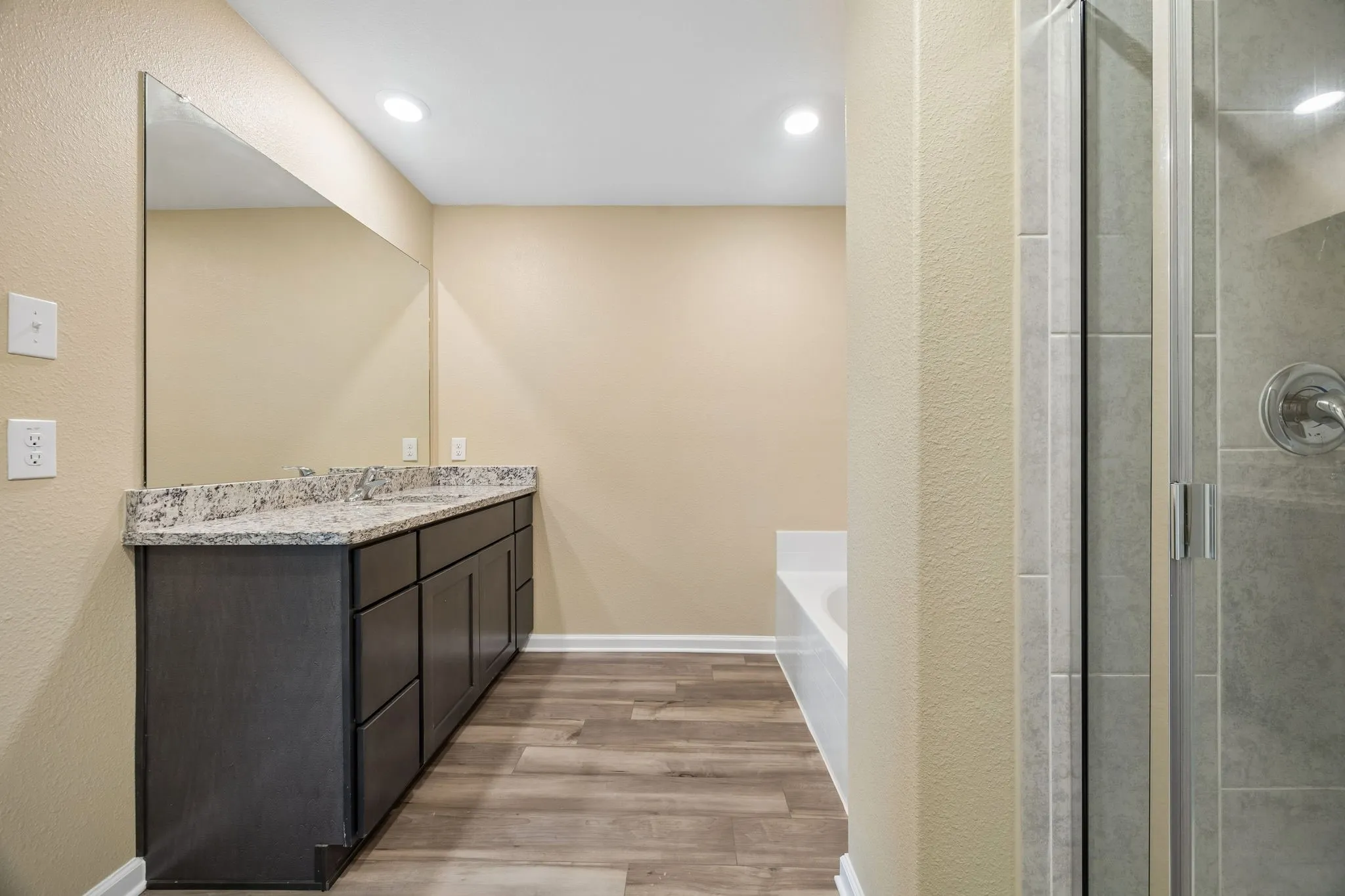Single Family Residence For Rent in Collin County , 274 Moonstone Way, Princeton, Texas 75407, 4 Bedroom, 3 Bathroom, 2 Garage spaces, 2,292 Sqft, built in 2021, mls#21372493, Real Estate Agent in Princeton, Homes For Rent in Collin county, Homes For Rent in Princeton, Realtor in Princeton Texas, Real Estate Brokerage Independent Realty Texas, Luminita Cordes Realtor
