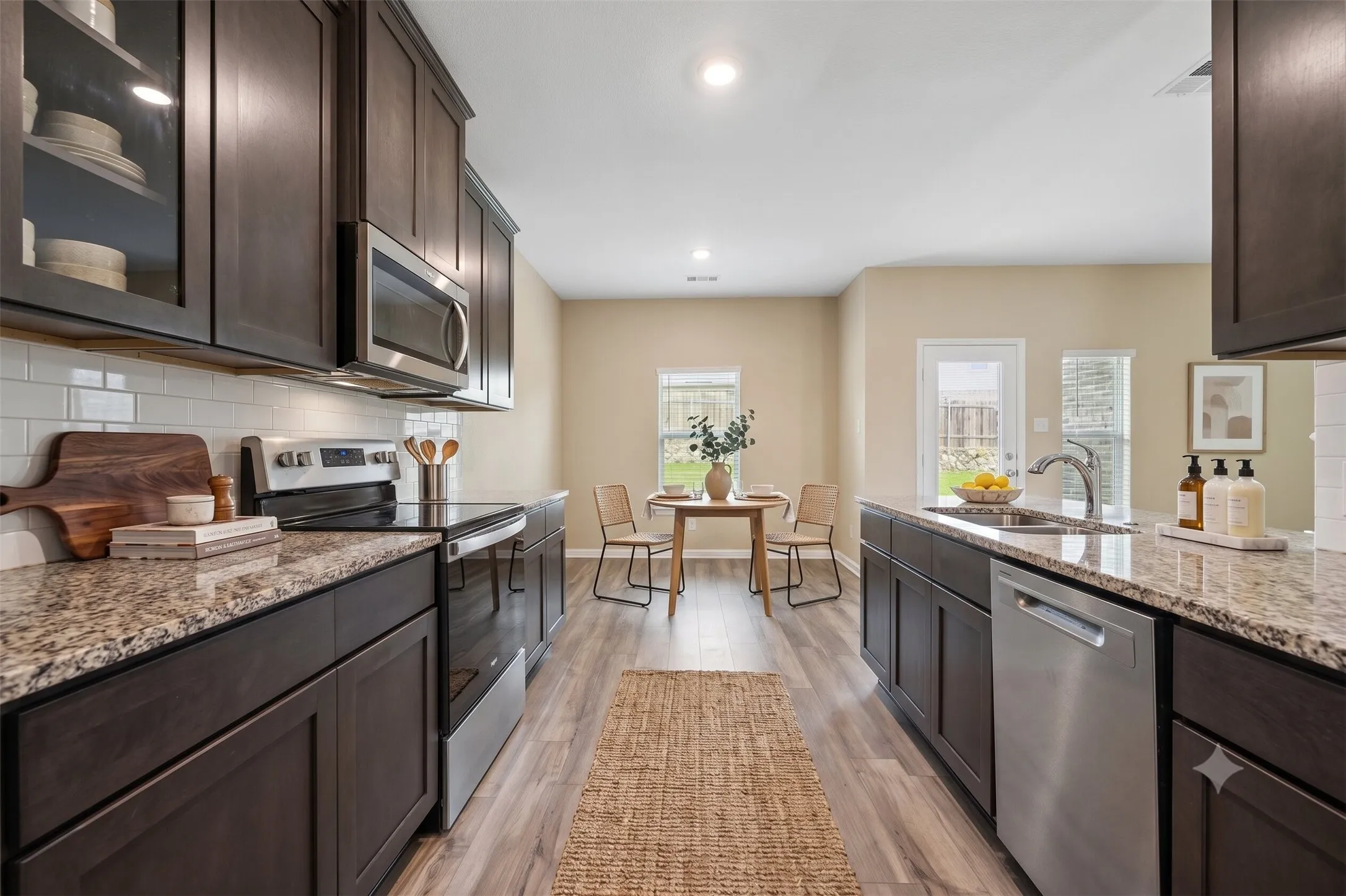Single Family Residence For Rent in Collin County , 274 Moonstone Way, Princeton, Texas 75407, 4 Bedroom, 3 Bathroom, 2 Garage spaces, 2,292 Sqft, built in 2021, mls#21372493, Real Estate Agent in Princeton, Homes For Rent in Collin county, Homes For Rent in Princeton, Realtor in Princeton Texas, Real Estate Brokerage Independent Realty Texas, Luminita Cordes Realtor