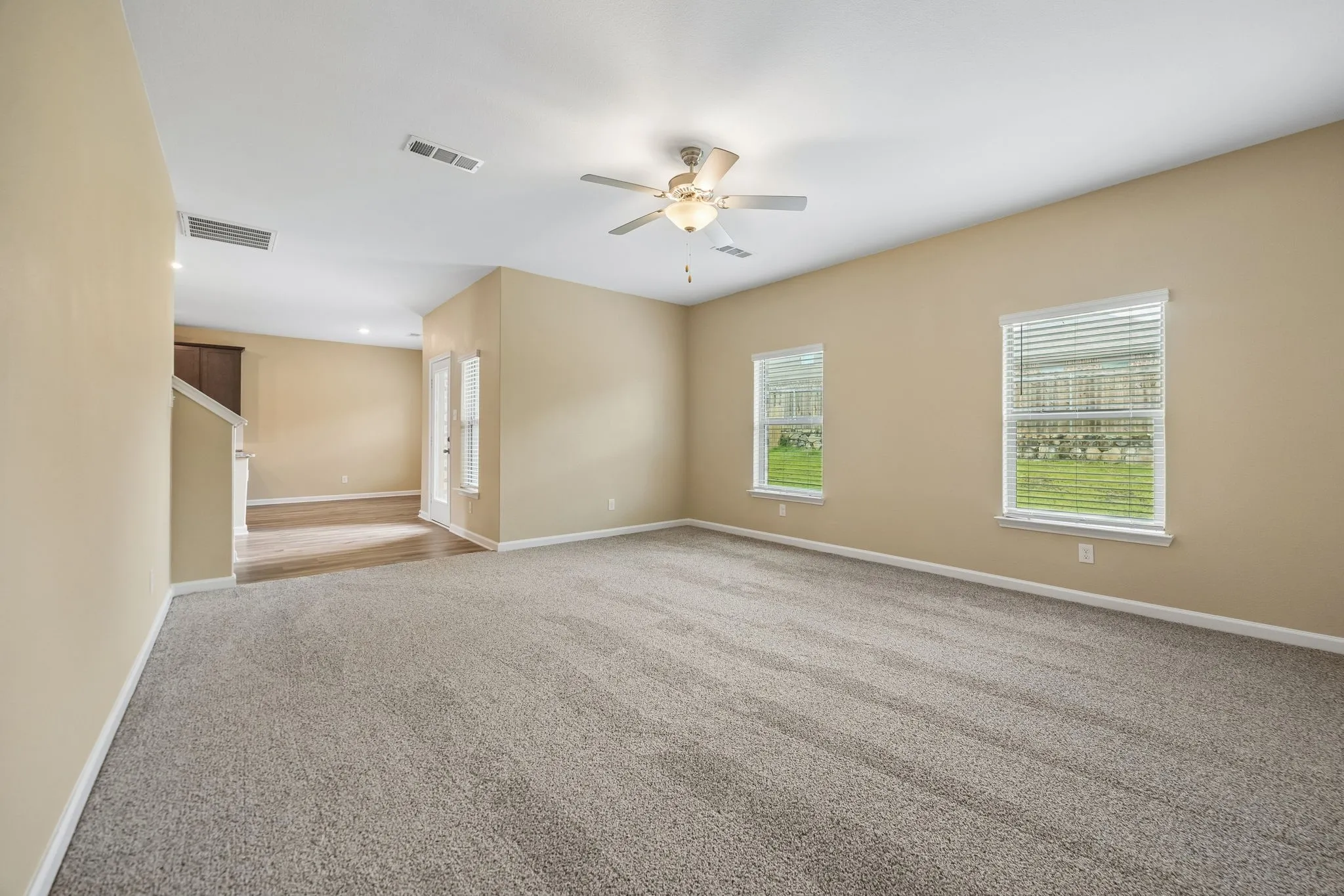 Single Family Residence For Rent in Collin County , 274 Moonstone Way, Princeton, Texas 75407, 4 Bedroom, 3 Bathroom, 2 Garage spaces, 2,292 Sqft, built in 2021, mls#21372493, Real Estate Agent in Princeton, Homes For Rent in Collin county, Homes For Rent in Princeton, Realtor in Princeton Texas, Real Estate Brokerage Independent Realty Texas, Luminita Cordes Realtor
