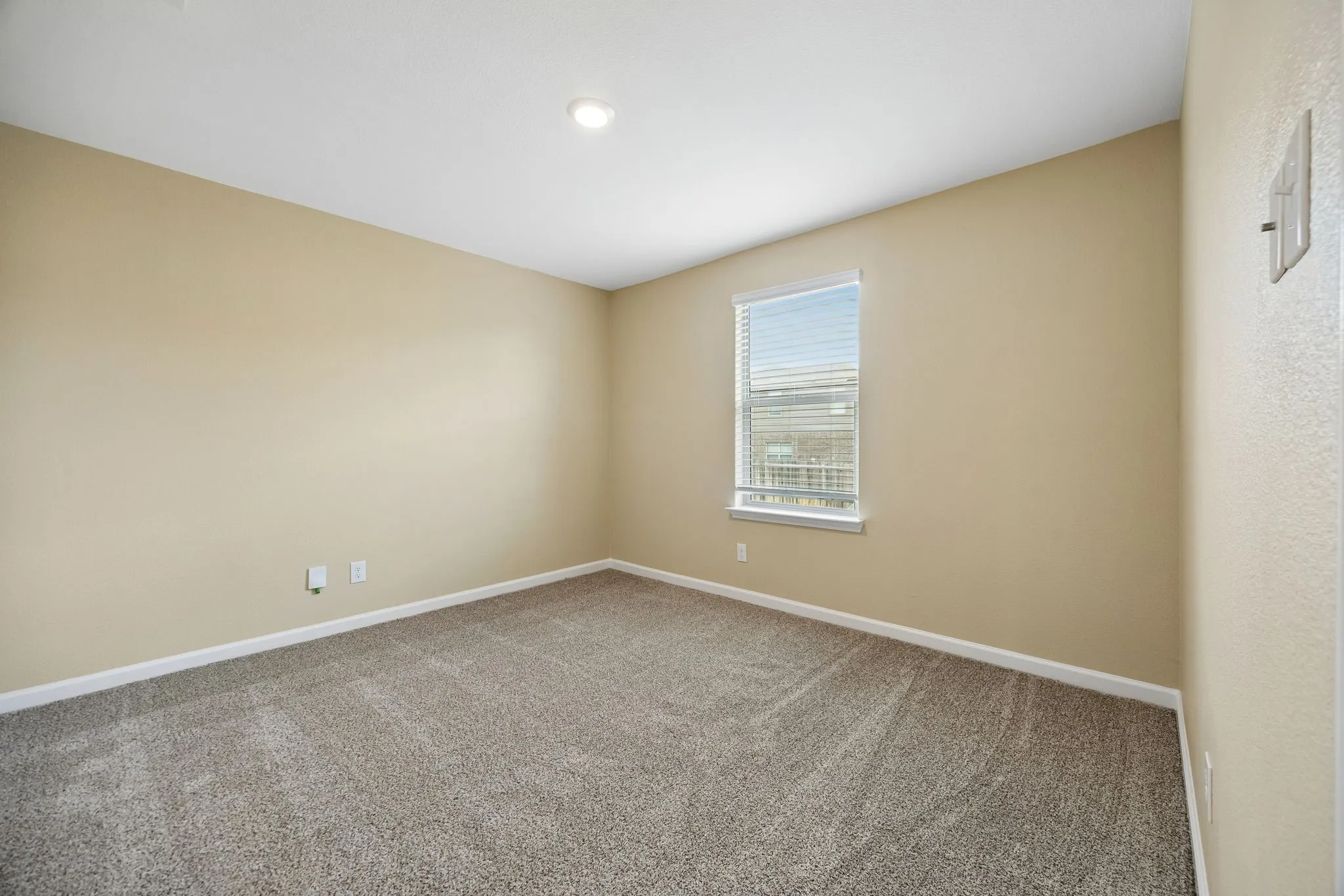 Single Family Residence For Rent in Collin County , 274 Moonstone Way, Princeton, Texas 75407, 4 Bedroom, 3 Bathroom, 2 Garage spaces, 2,292 Sqft, built in 2021, mls#21372493, Real Estate Agent in Princeton, Homes For Rent in Collin county, Homes For Rent in Princeton, Realtor in Princeton Texas, Real Estate Brokerage Independent Realty Texas, Luminita Cordes Realtor