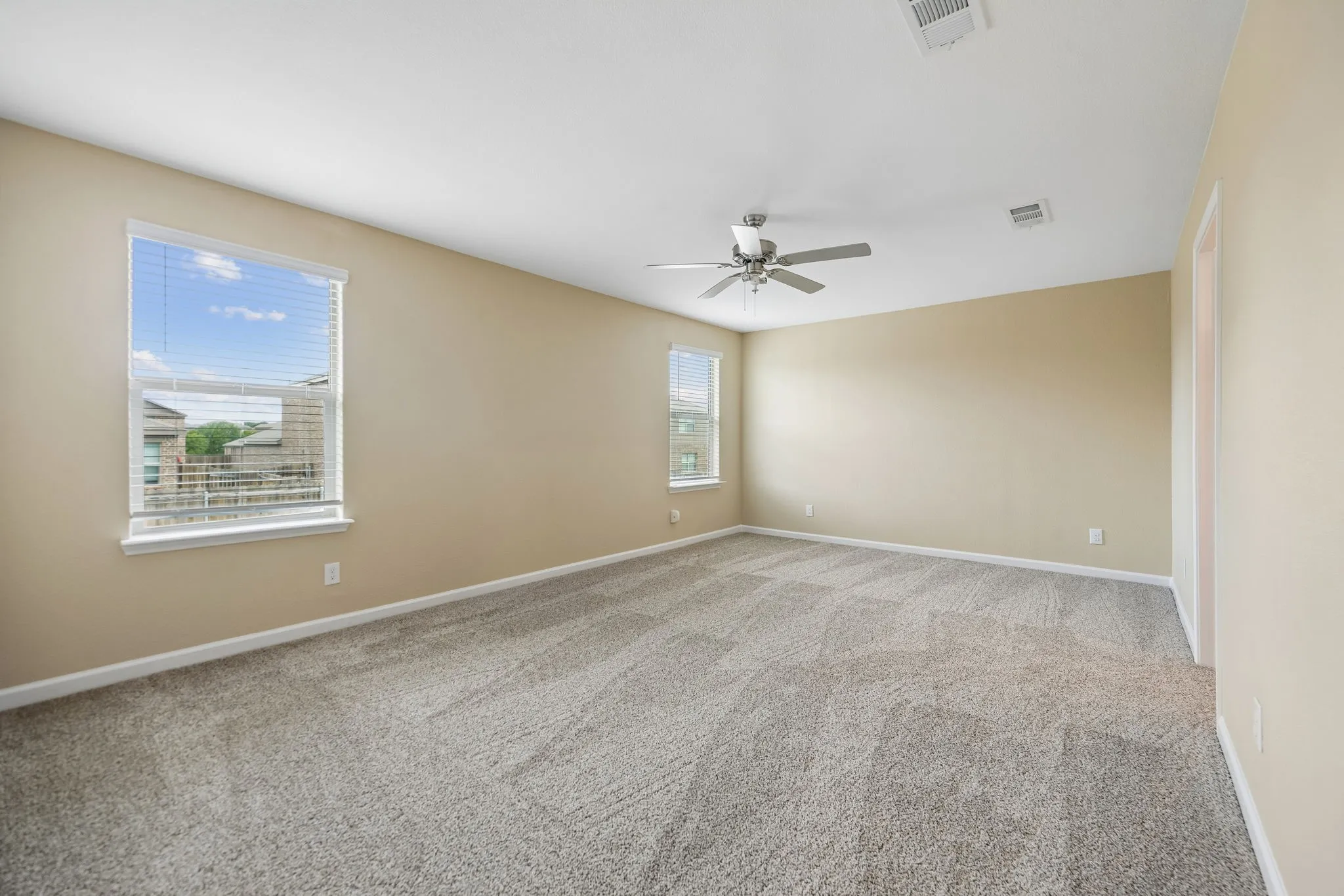 Single Family Residence For Rent in Collin County , 274 Moonstone Way, Princeton, Texas 75407, 4 Bedroom, 3 Bathroom, 2 Garage spaces, 2,292 Sqft, built in 2021, mls#21372493, Real Estate Agent in Princeton, Homes For Rent in Collin county, Homes For Rent in Princeton, Realtor in Princeton Texas, Real Estate Brokerage Independent Realty Texas, Luminita Cordes Realtor