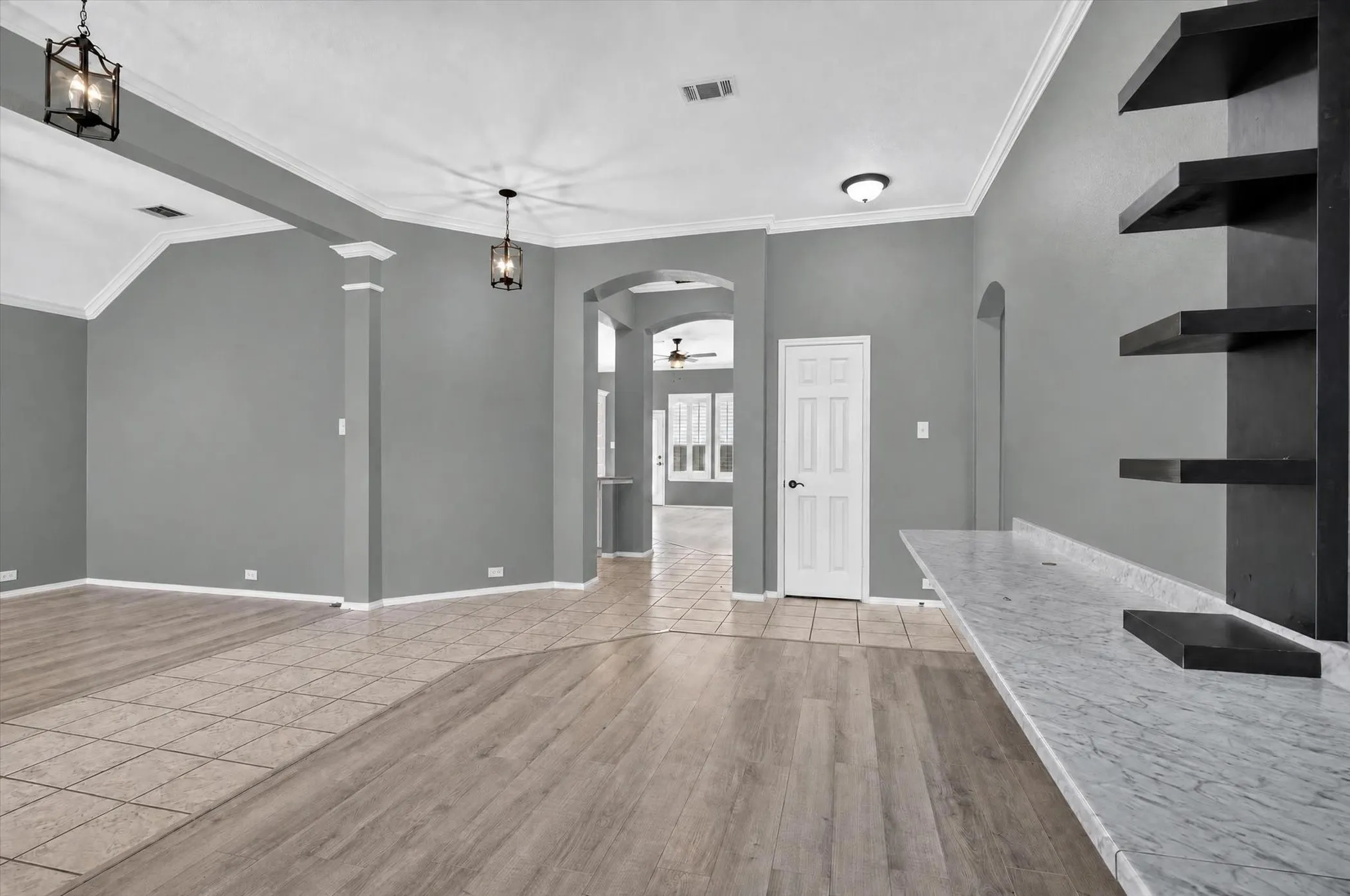 Single Family Residence For Sale in Tarrant County , 4507 Foxmeadow Trail, Arlington, Texas 76017, 3 Bedroom, 2 Bathroom, 2 Garage spaces, 1,900 Sqft, built in 2008, mls#21372472, Real Estate Agent in Arlington, Homes For Sale in Tarrant county, Homes For Sale in Arlington, Realtor in Arlington Texas, Real Estate Brokerage Independent Realty Texas, Luminita Cordes Realtor