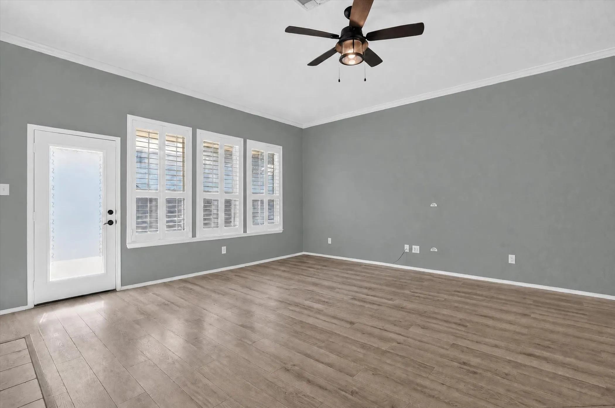 Single Family Residence For Sale in Tarrant County , 4507 Foxmeadow Trail, Arlington, Texas 76017, 3 Bedroom, 2 Bathroom, 2 Garage spaces, 1,900 Sqft, built in 2008, mls#21372472, Real Estate Agent in Arlington, Homes For Sale in Tarrant county, Homes For Sale in Arlington, Realtor in Arlington Texas, Real Estate Brokerage Independent Realty Texas, Luminita Cordes Realtor