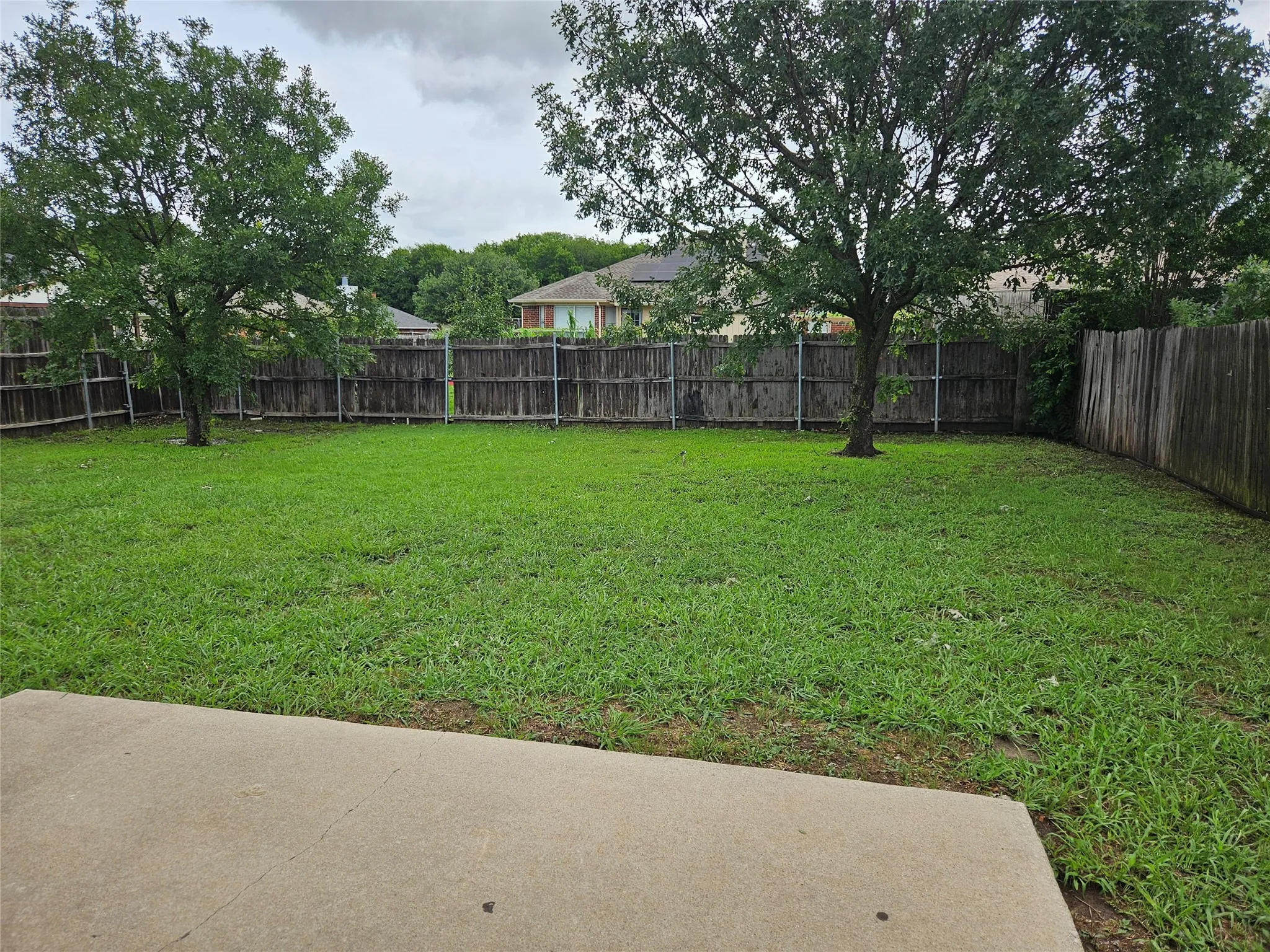 Single Family Residence For Sale in Tarrant County , 5901 Rising Meadow Drive, Arlington, Texas 76018, 4 Bedroom, 2 Bathroom, 2 Garage spaces, 1,904 Sqft, built in 2000, mls#21371946, Real Estate Agent in Arlington, Homes For Sale in Tarrant county, Homes For Sale in Arlington, Realtor in Arlington Texas, Real Estate Brokerage Independent Realty Texas, Luminita Cordes Realtor