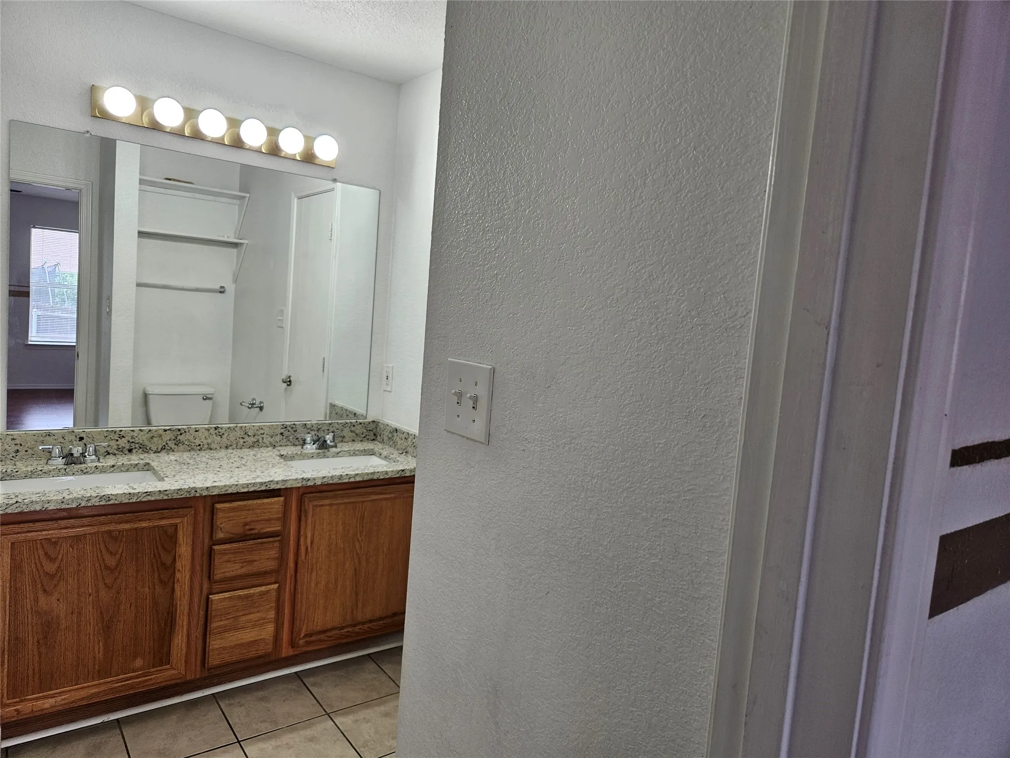 Single Family Residence For Sale in Tarrant County , 5901 Rising Meadow Drive, Arlington, Texas 76018, 4 Bedroom, 2 Bathroom, 2 Garage spaces, 1,904 Sqft, built in 2000, mls#21371946, Real Estate Agent in Arlington, Homes For Sale in Tarrant county, Homes For Sale in Arlington, Realtor in Arlington Texas, Real Estate Brokerage Independent Realty Texas, Luminita Cordes Realtor