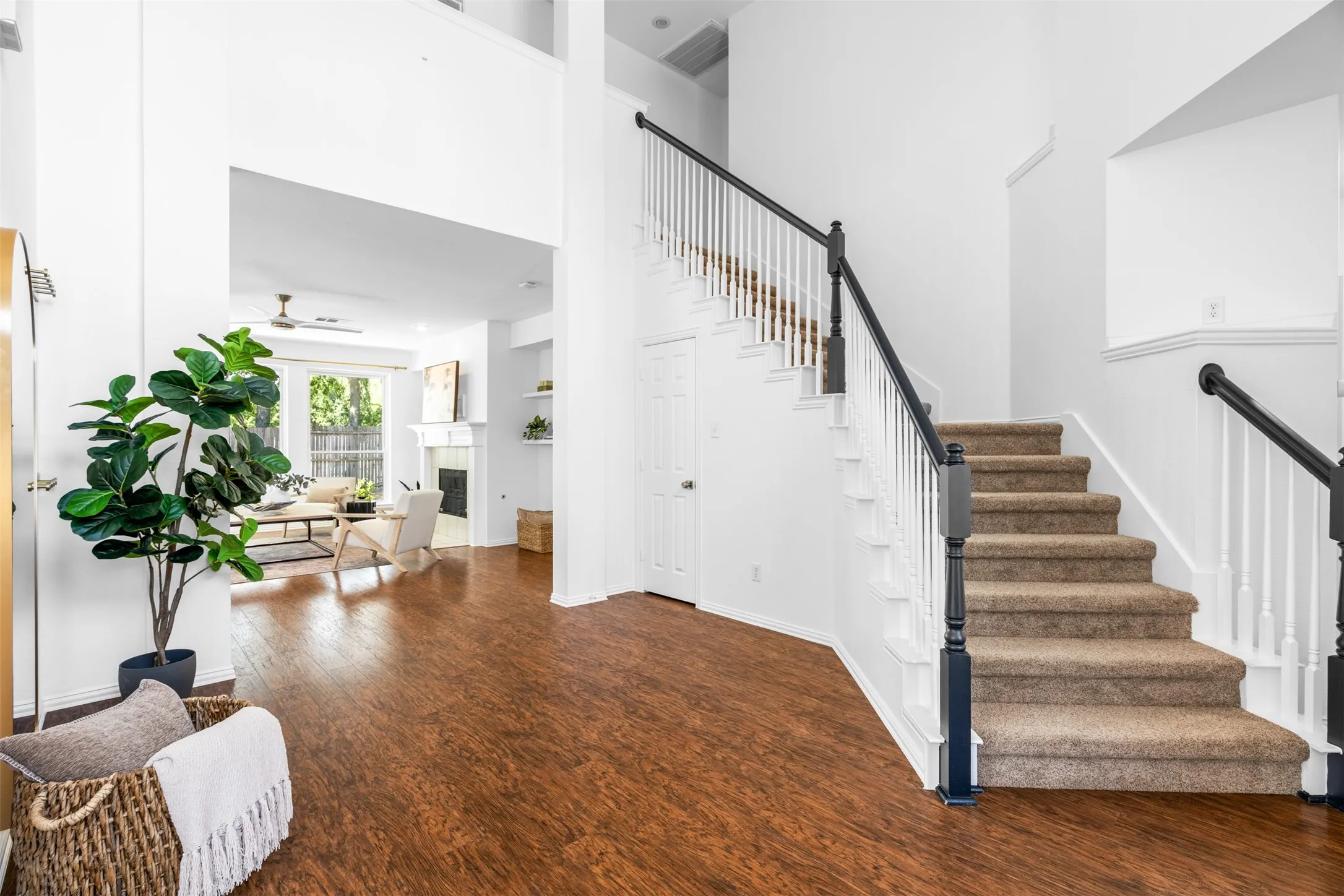 Single Family Residence For Sale in Collin County , 1702 Leander Court, Allen, Texas 75002, 4 Bedroom, 3 Bathroom, 2 Garage spaces, 2,953 Sqft, built in 2002, mls#21371659, Real Estate Agent in Allen, Homes For Sale in Collin county, Homes For Sale in Allen, Realtor in Allen Texas, Real Estate Brokerage Independent Realty Texas, Luminita Cordes Realtor