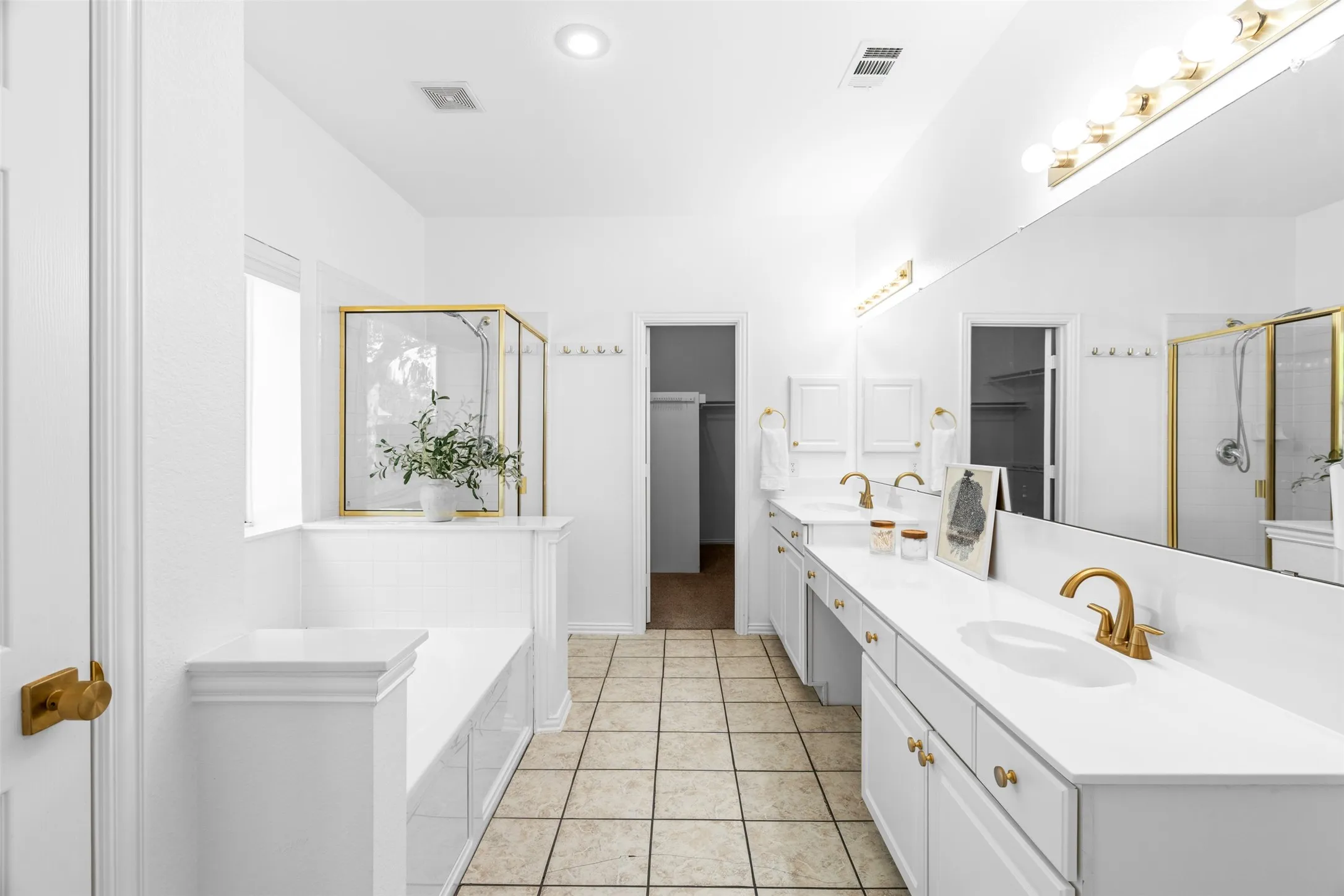 Single Family Residence For Sale in Collin County , 1702 Leander Court, Allen, Texas 75002, 4 Bedroom, 3 Bathroom, 2 Garage spaces, 2,953 Sqft, built in 2002, mls#21371659, Real Estate Agent in Allen, Homes For Sale in Collin county, Homes For Sale in Allen, Realtor in Allen Texas, Real Estate Brokerage Independent Realty Texas, Luminita Cordes Realtor