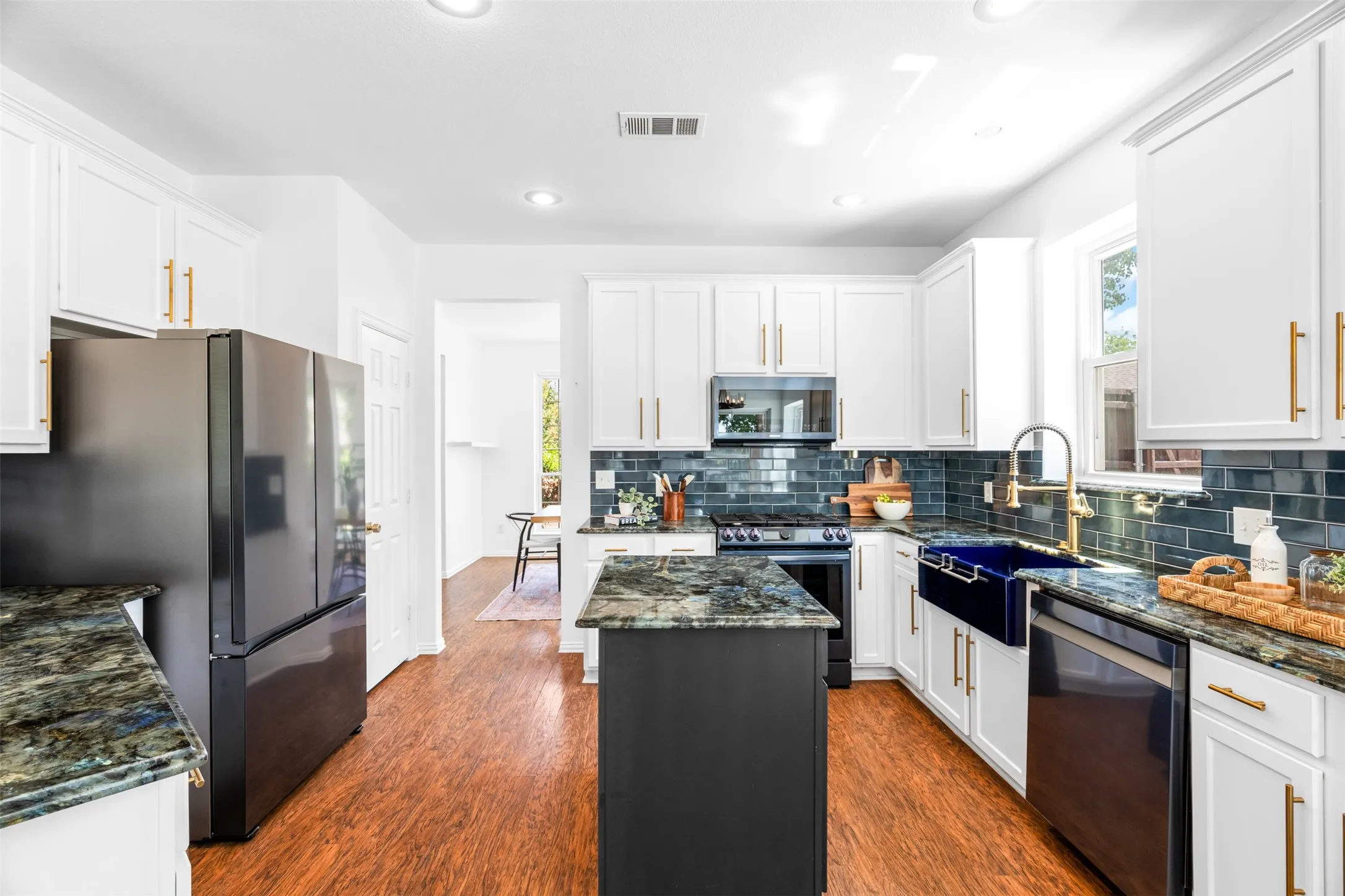 Single Family Residence For Sale in Collin County , 1702 Leander Court, Allen, Texas 75002, 4 Bedroom, 3 Bathroom, 2 Garage spaces, 2,953 Sqft, built in 2002, mls#21371659, Real Estate Agent in Allen, Homes For Sale in Collin county, Homes For Sale in Allen, Realtor in Allen Texas, Real Estate Brokerage Independent Realty Texas, Luminita Cordes Realtor