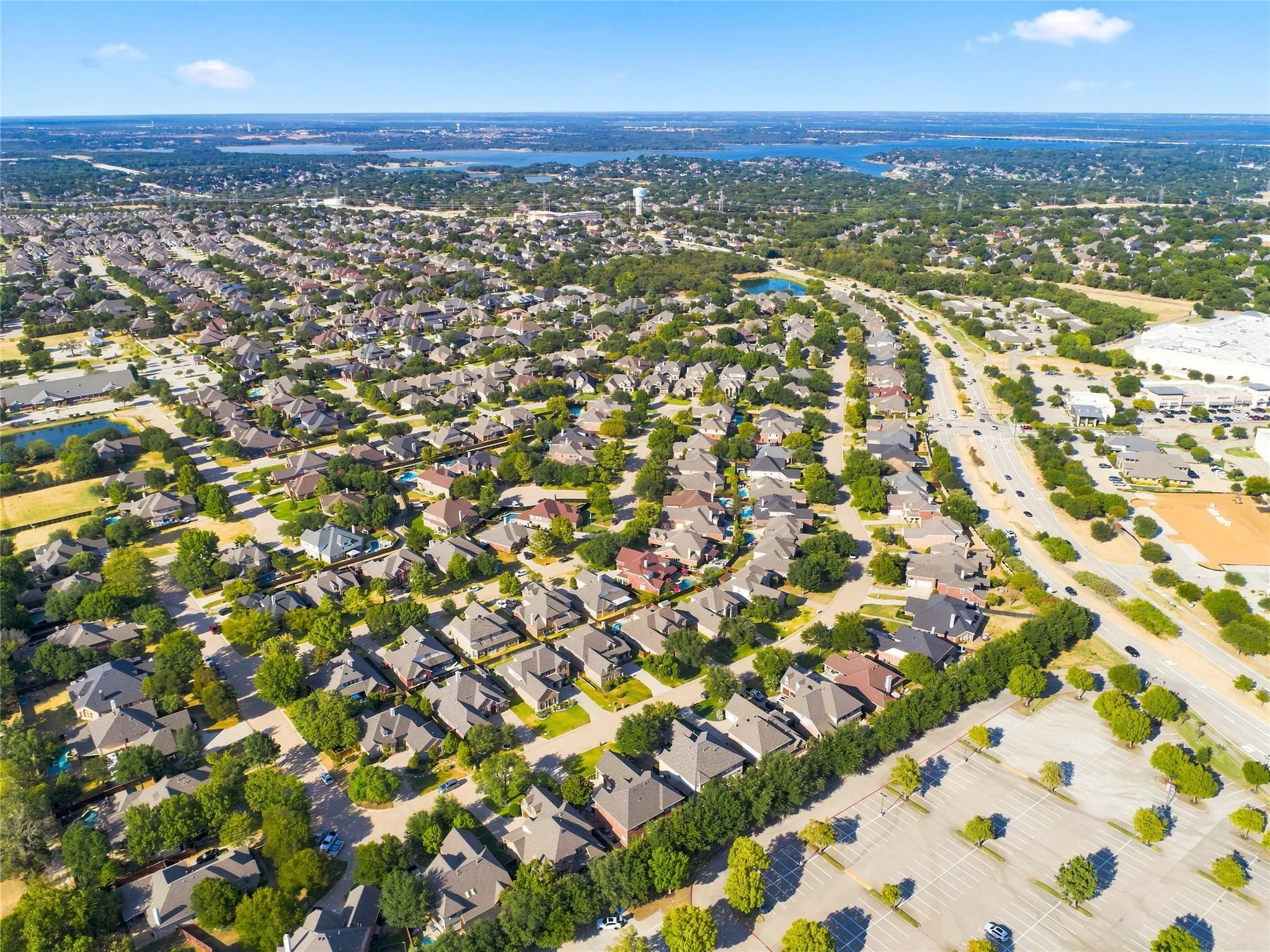 Single Family Residence For Sale in Denton County , 2806 Butterfield Stage Road, Highland Village, Texas 75077, 4 Bedroom, 3 Bathroom, 2 Garage spaces, 3,395 Sqft, built in 2001, mls#21369110, Real Estate Agent in Highland Village, Homes For Sale in Denton county, Homes For Sale in Highland Village, Realtor in Highland Village Texas, Real Estate Brokerage Independent Realty Texas, Luminita Cordes Realtor