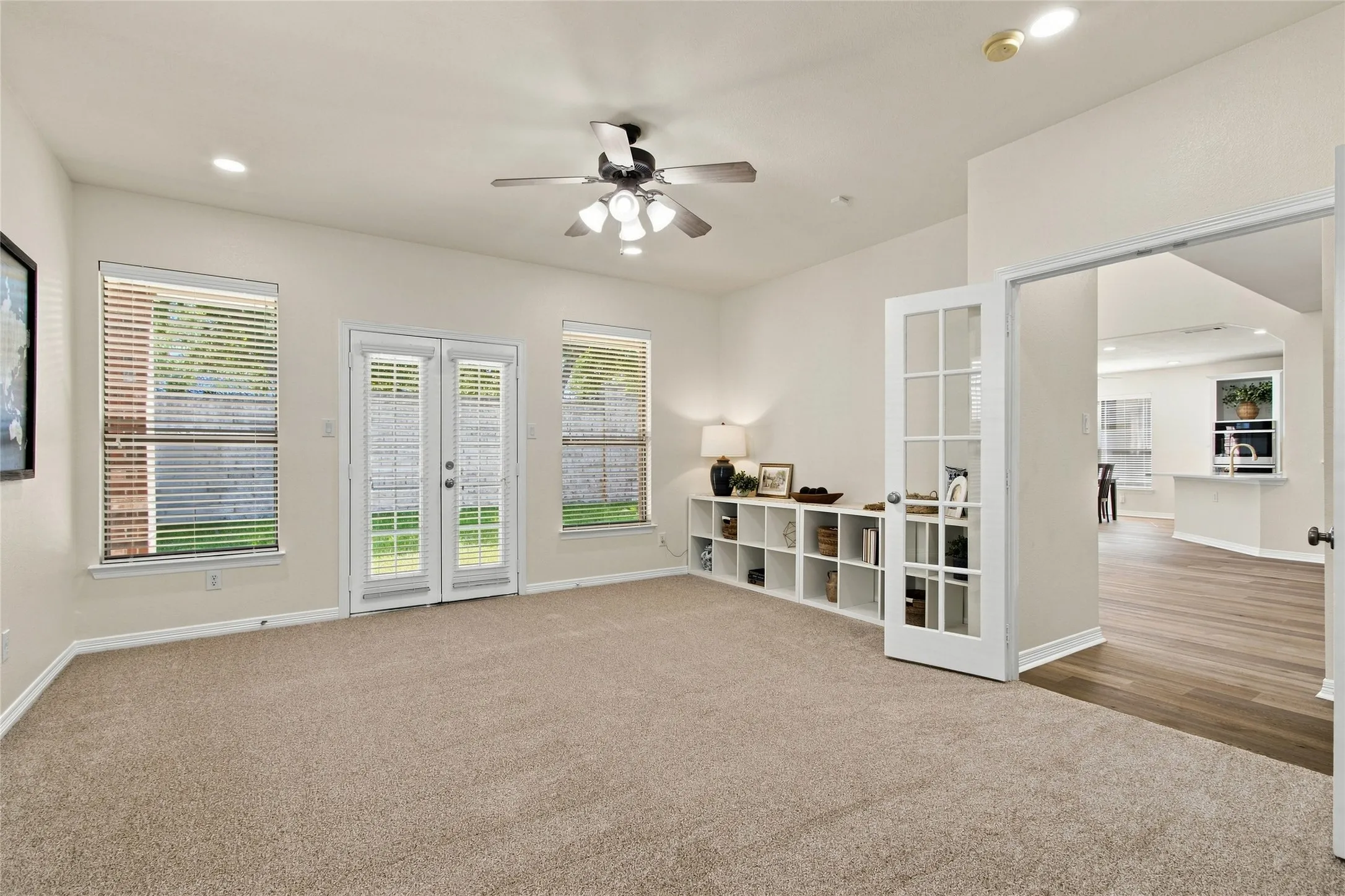 Single Family Residence For Sale in Denton County , 2806 Butterfield Stage Road, Highland Village, Texas 75077, 4 Bedroom, 3 Bathroom, 2 Garage spaces, 3,395 Sqft, built in 2001, mls#21369110, Real Estate Agent in Highland Village, Homes For Sale in Denton county, Homes For Sale in Highland Village, Realtor in Highland Village Texas, Real Estate Brokerage Independent Realty Texas, Luminita Cordes Realtor