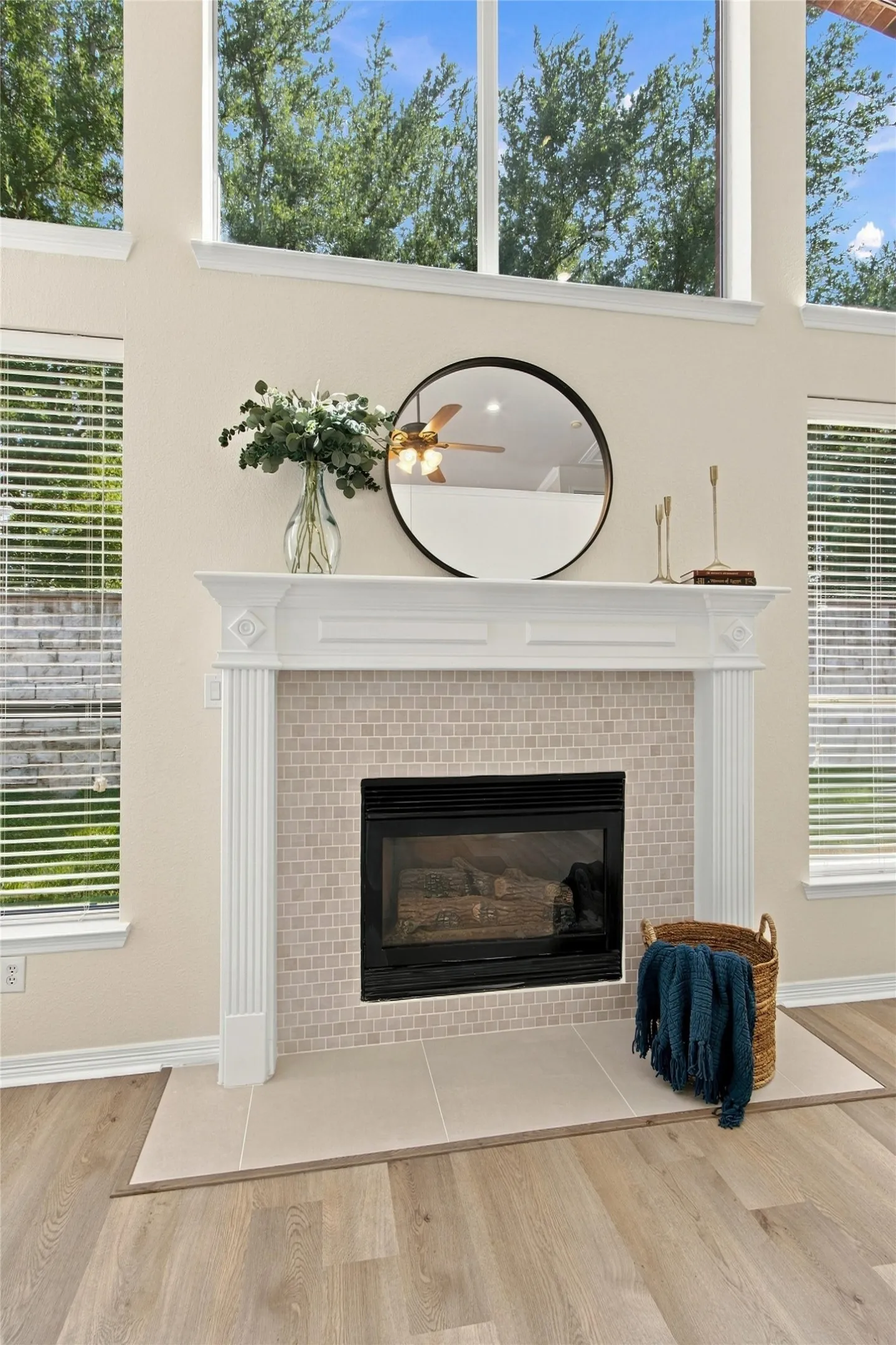 Single Family Residence For Sale in Denton County , 2806 Butterfield Stage Road, Highland Village, Texas 75077, 4 Bedroom, 3 Bathroom, 2 Garage spaces, 3,395 Sqft, built in 2001, mls#21369110, Real Estate Agent in Highland Village, Homes For Sale in Denton county, Homes For Sale in Highland Village, Realtor in Highland Village Texas, Real Estate Brokerage Independent Realty Texas, Luminita Cordes Realtor