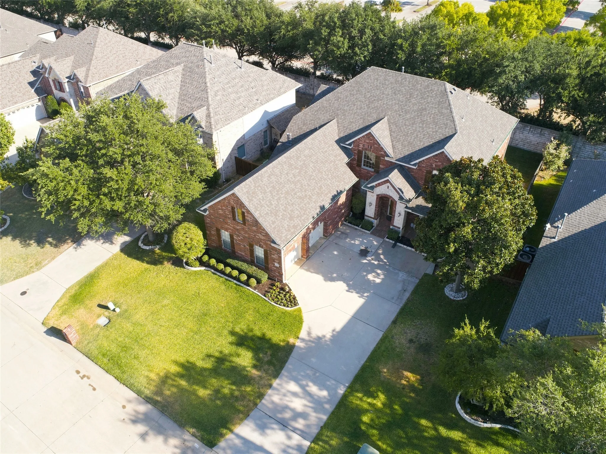 Single Family Residence For Sale in Denton County , 2806 Butterfield Stage Road, Highland Village, Texas 75077, 4 Bedroom, 3 Bathroom, 2 Garage spaces, 3,395 Sqft, built in 2001, mls#21369110, Real Estate Agent in Highland Village, Homes For Sale in Denton county, Homes For Sale in Highland Village, Realtor in Highland Village Texas, Real Estate Brokerage Independent Realty Texas, Luminita Cordes Realtor