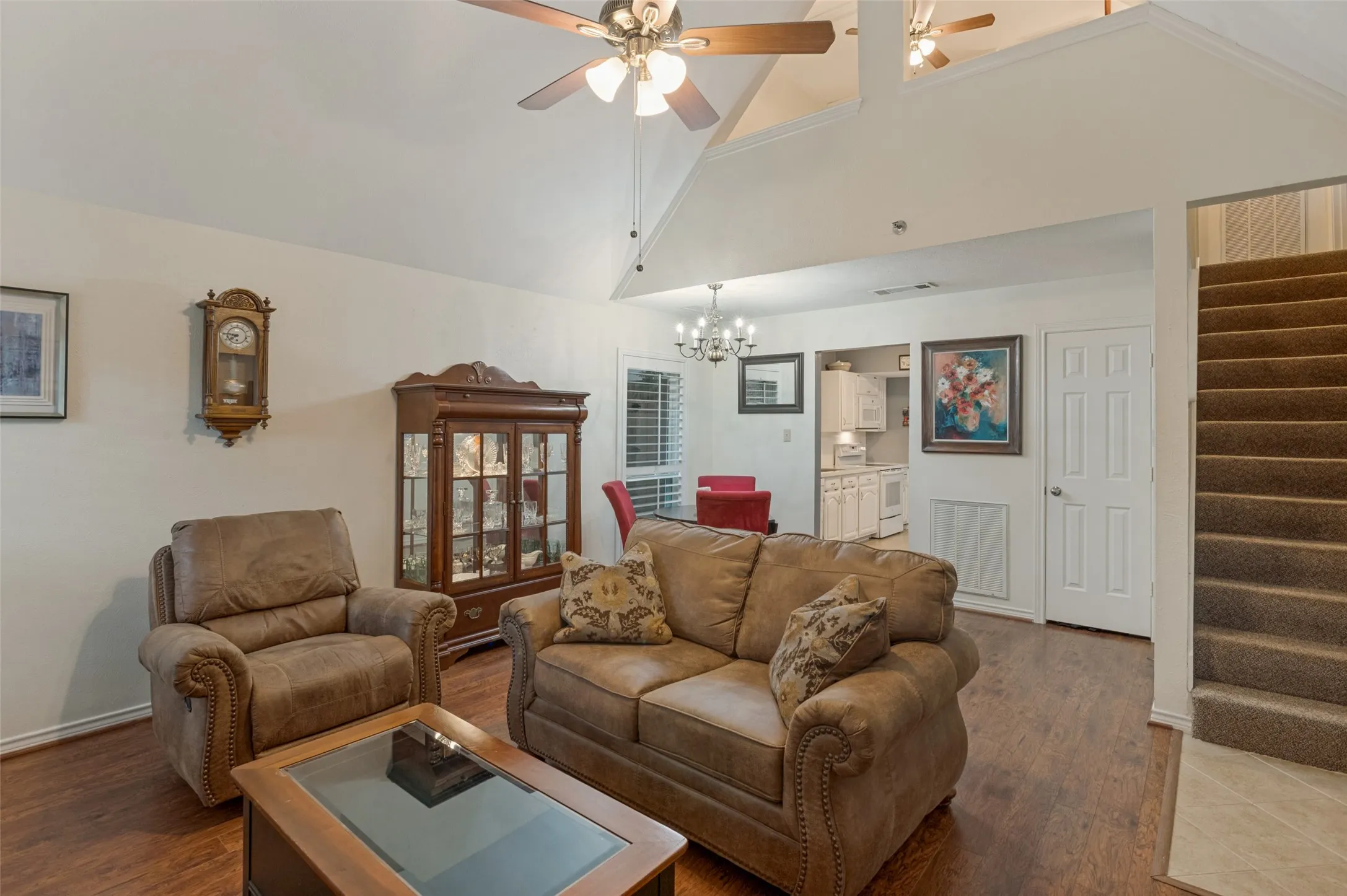 Single Family Residence For Sale in Dallas County , 3014 Adolph Street, Dallas, Texas 75204, 2 Bedroom, 2 Bathroom, Garage spaces, 1,139 Sqft, built in 1982, mls#21371470, Real Estate Agent in Dallas, Homes For Sale in Dallas county, Homes For Sale in Dallas, Realtor in Dallas Texas, Real Estate Brokerage Independent Realty Texas, Luminita Cordes Realtor