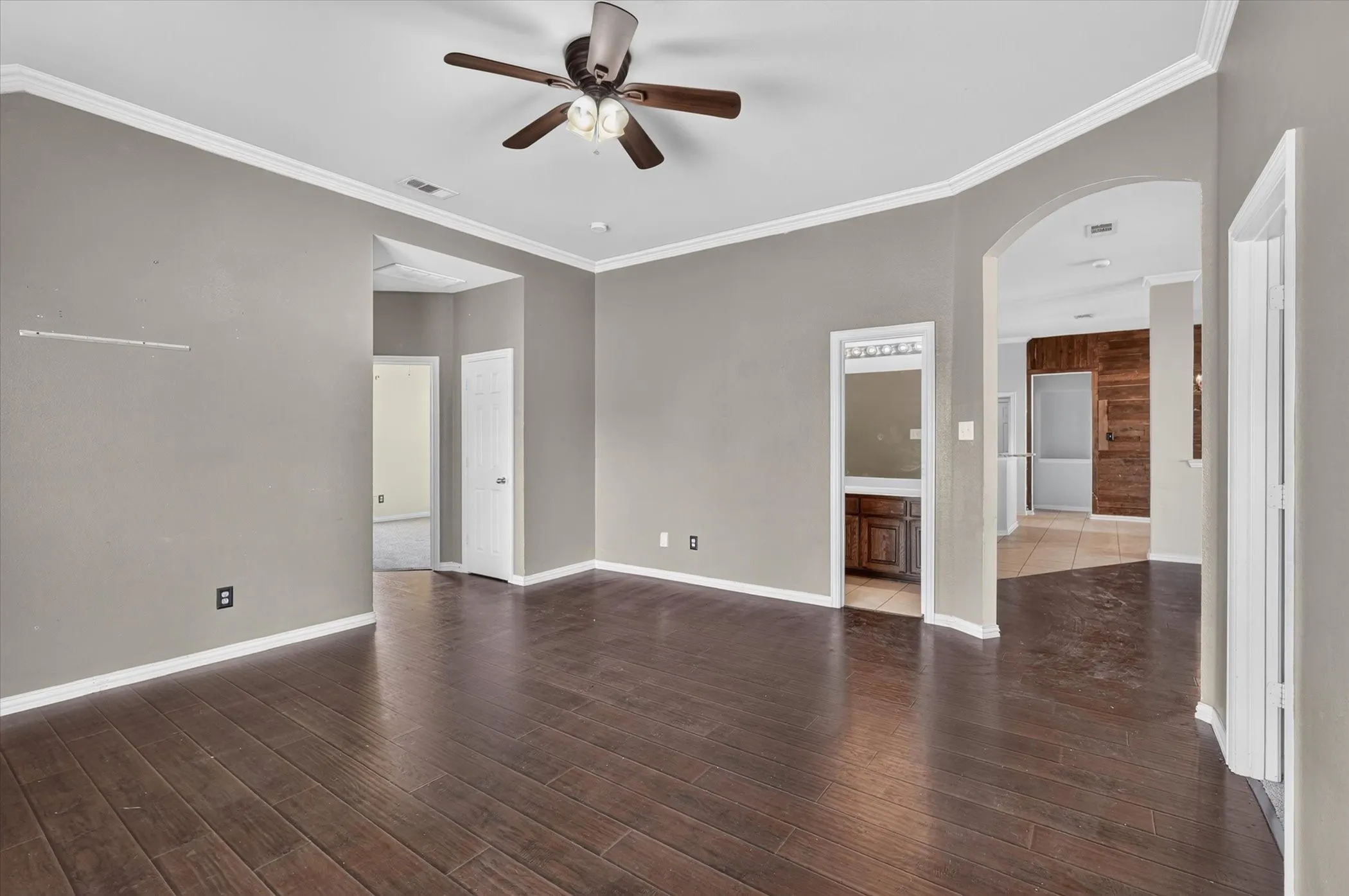 Single Family Residence For Sale in Kaufman County , 10231 Bantry Lane, Forney, Texas 75126, 4 Bedroom, 2 Bathroom, 2 Garage spaces, 2,392 Sqft, built in 2008, mls#21370326, Real Estate Agent in Forney, Homes For Sale in Kaufman county, Homes For Sale in Forney, Realtor in Forney Texas, Real Estate Brokerage Independent Realty Texas, Luminita Cordes Realtor