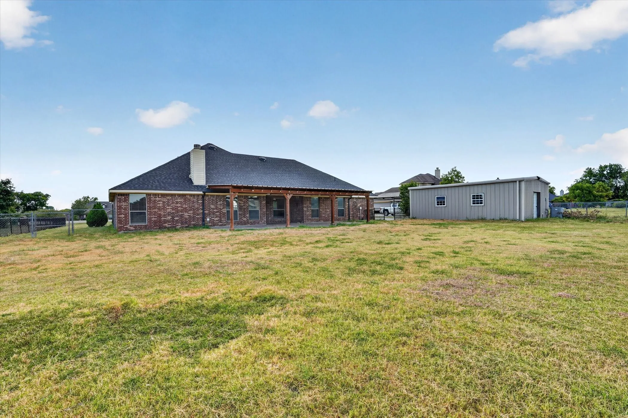 Single Family Residence For Sale in Kaufman County , 10231 Bantry Lane, Forney, Texas 75126, 4 Bedroom, 2 Bathroom, 2 Garage spaces, 2,392 Sqft, built in 2008, mls#21370326, Real Estate Agent in Forney, Homes For Sale in Kaufman county, Homes For Sale in Forney, Realtor in Forney Texas, Real Estate Brokerage Independent Realty Texas, Luminita Cordes Realtor