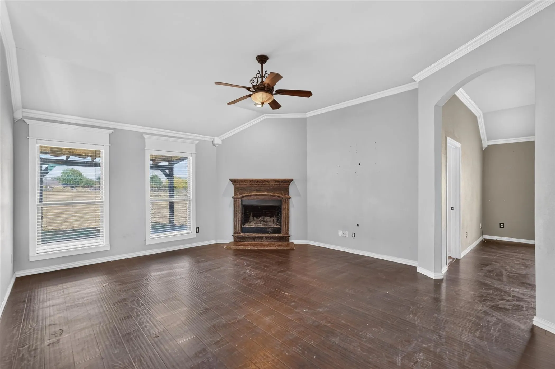 Single Family Residence For Sale in Kaufman County , 10231 Bantry Lane, Forney, Texas 75126, 4 Bedroom, 2 Bathroom, 2 Garage spaces, 2,392 Sqft, built in 2008, mls#21370326, Real Estate Agent in Forney, Homes For Sale in Kaufman county, Homes For Sale in Forney, Realtor in Forney Texas, Real Estate Brokerage Independent Realty Texas, Luminita Cordes Realtor